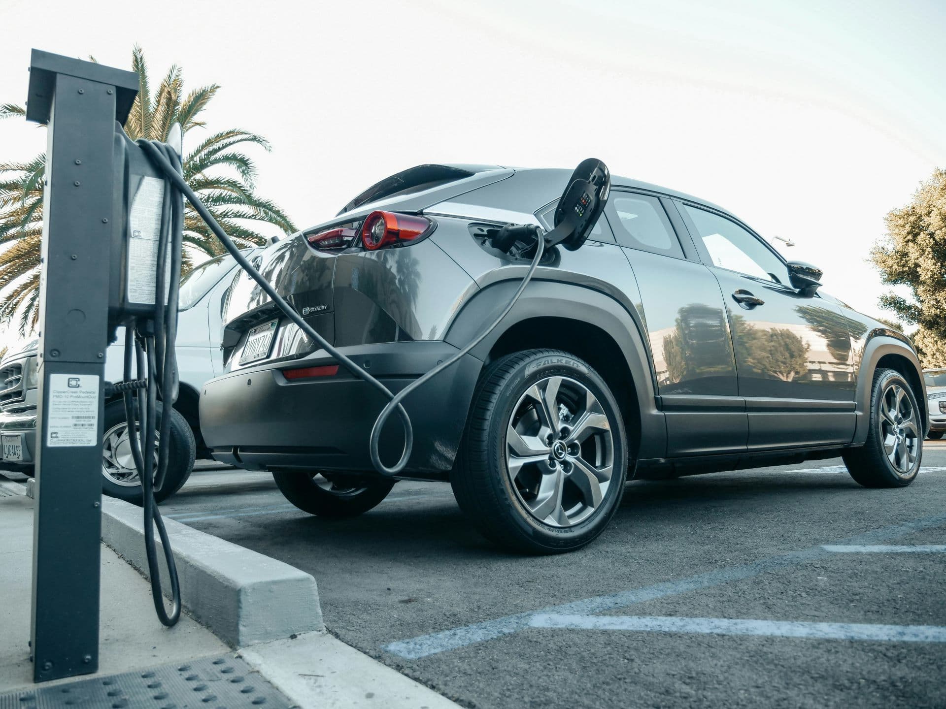 Winning Over Hesitant Buyers: Marketing Hybrid Cars