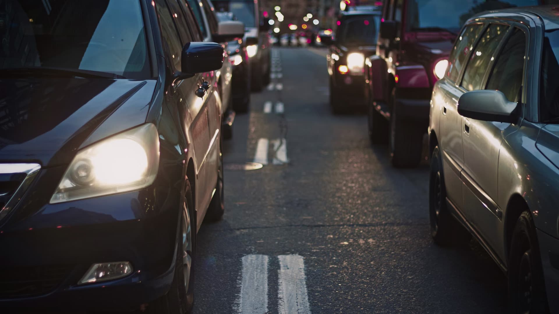 Storytelling on the Road: Crafting Emotional Connections in Car Campaigns