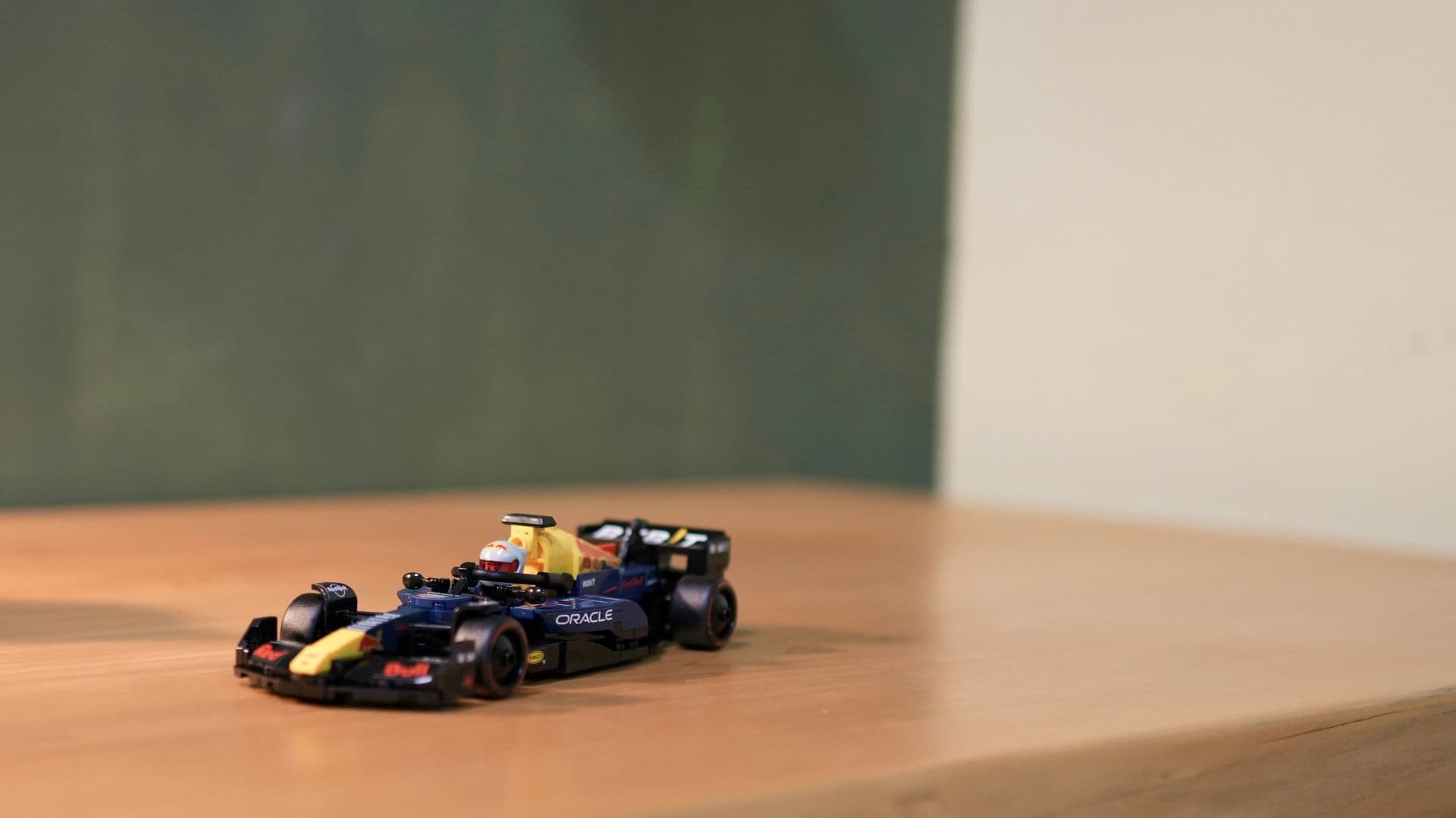 From Track to Screen: How F1 and Le Mans Fuel Car Brand Advertising