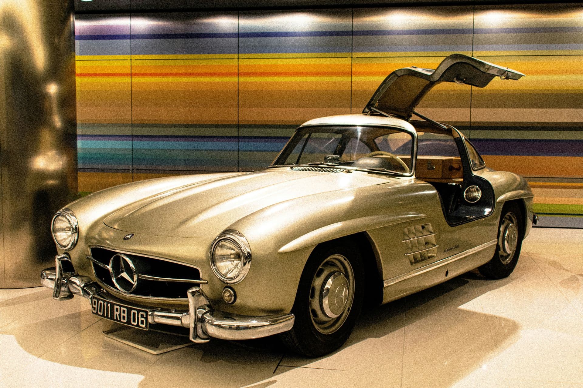 Status Symbols and Sensible Choices: The Psychology Behind Car Advertising