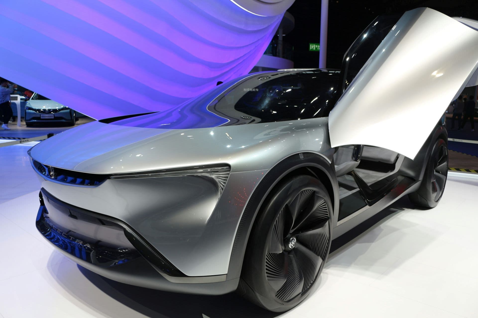 Sustainability as Status: Framing Eco-Conscious Manufacturing as Aspirational Luxury in Automotive Marketing