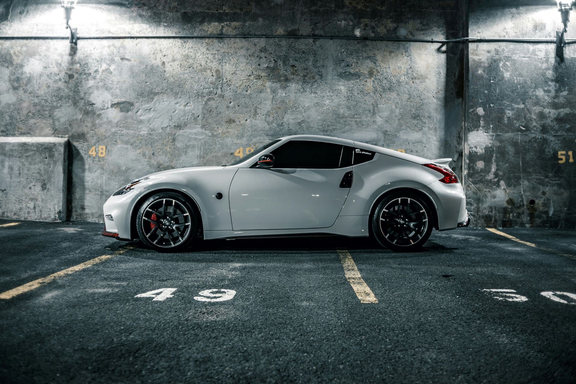 Virtual Showrooms, Real Impact: Selling Cars Through Simulations
