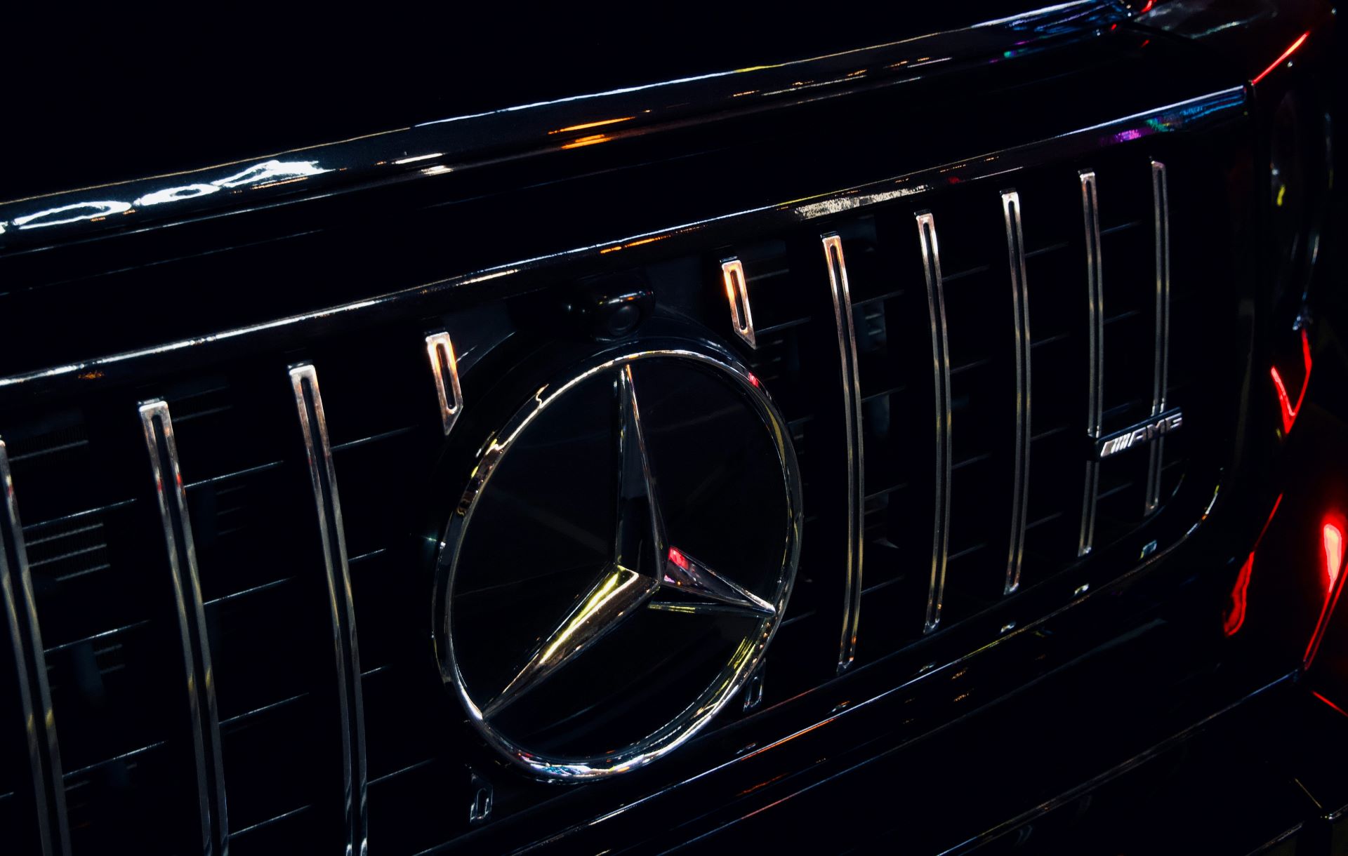 the-psychology-of-automotive-branding-trust-luxury-legacy-1