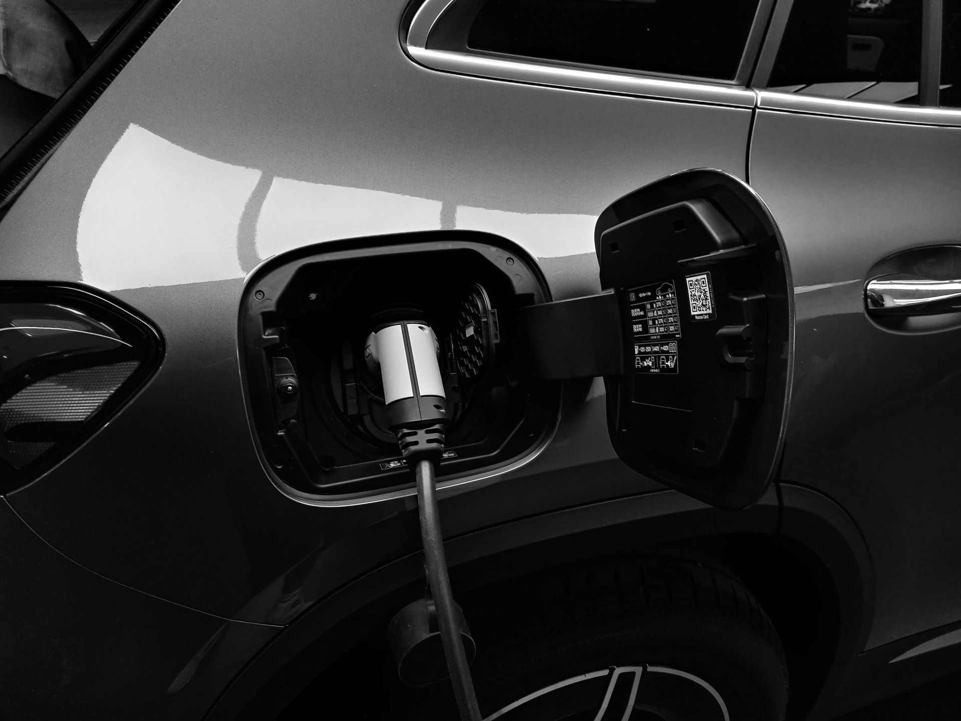 Charging Confidence, Not Just Cars Why Trust Shapes EV Marketing-2