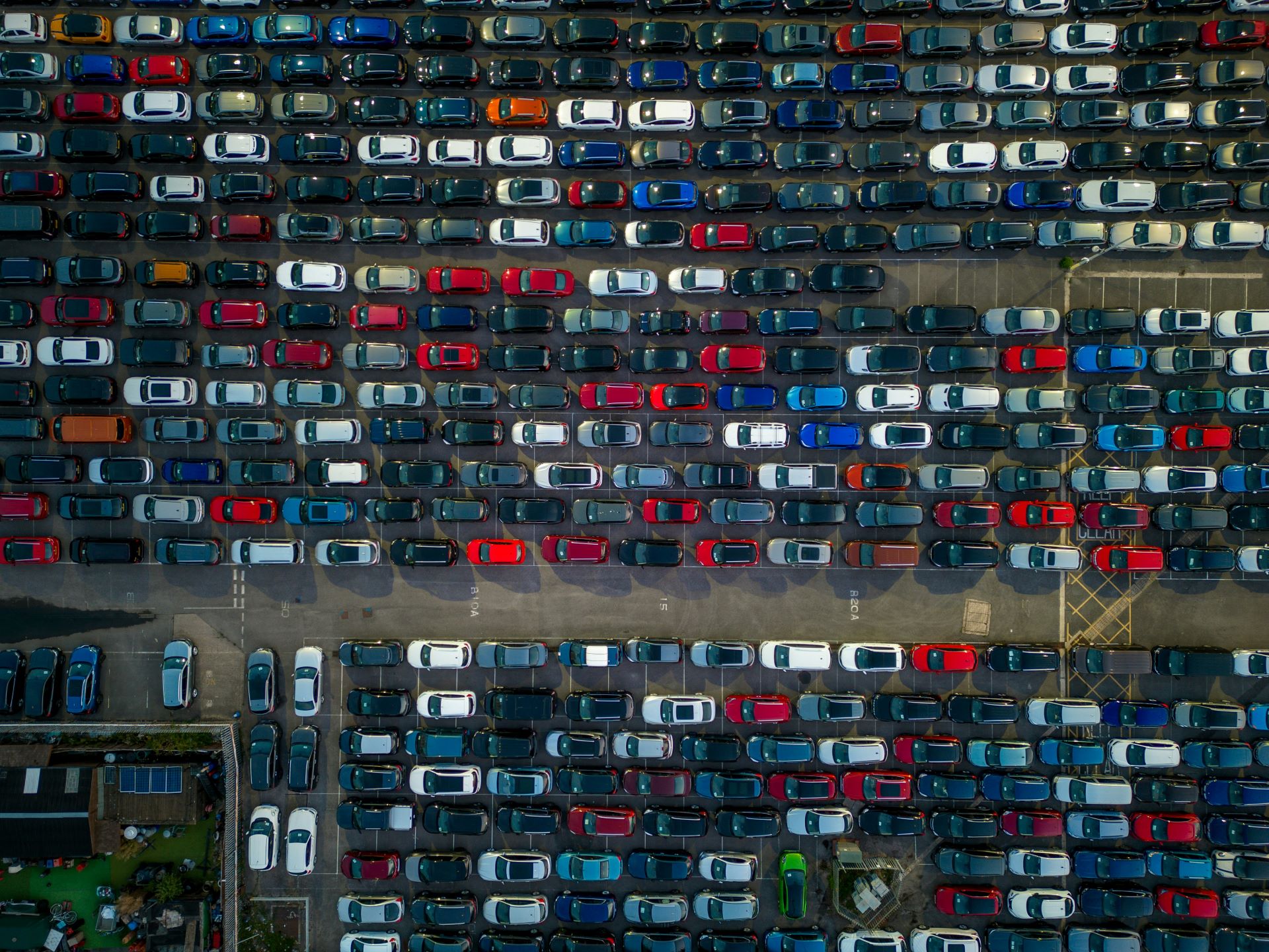Driving Insight How Automakers Market with Data-1