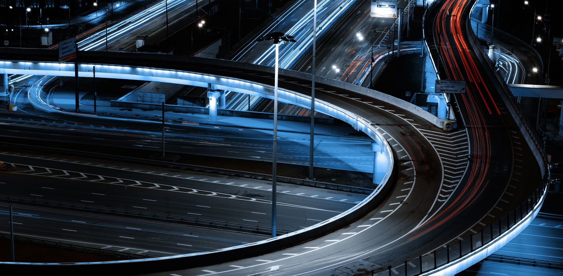 Omnichannel Dealerships Bridging Test Drives and Digital Sales.jpg