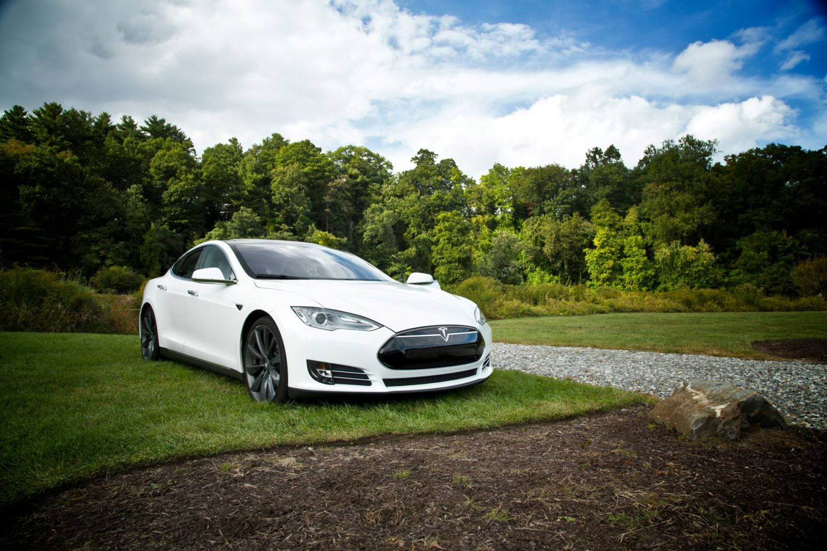 adaptive-advertising-using-real-time-data-to-pivot-in-an-evolving-auto-market-1-1620x1080.jpg