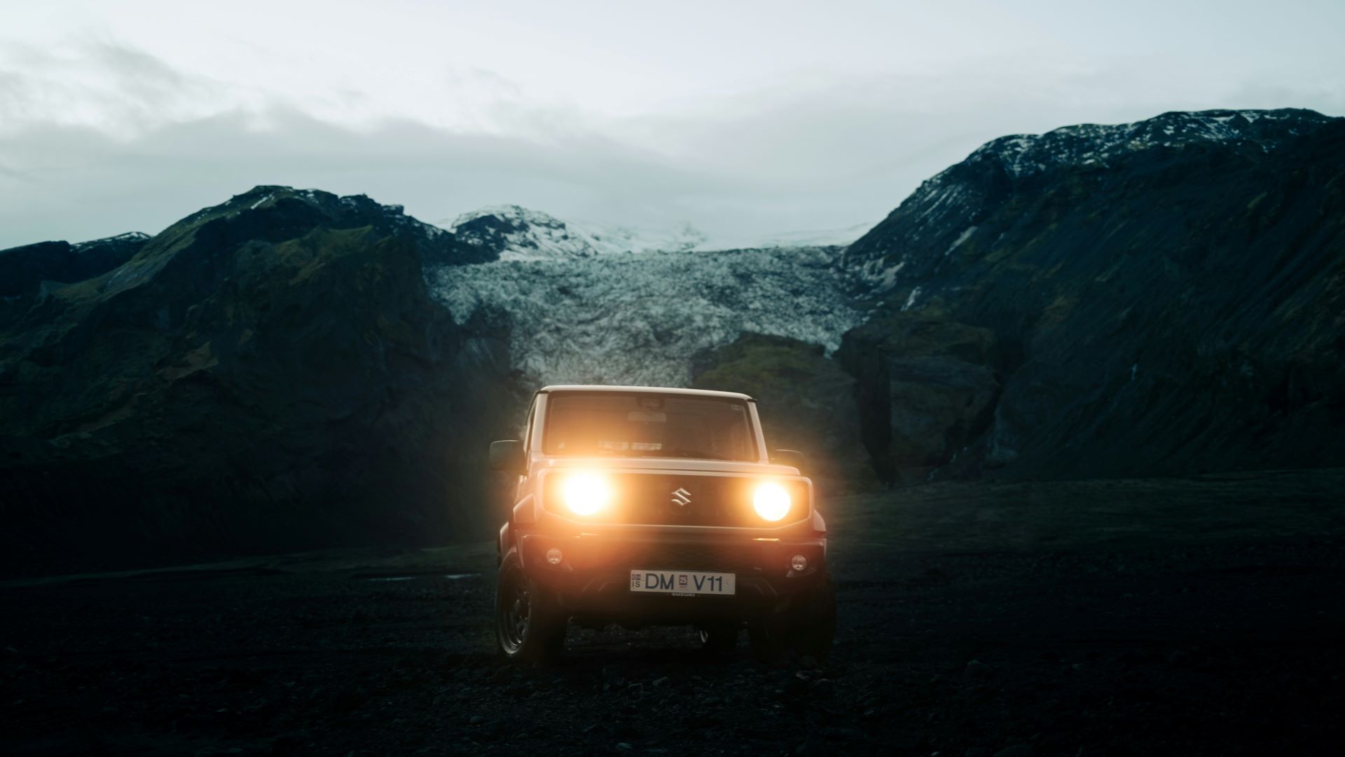 adventure-branding-how-suvs-sell-a-life-not-just-a-car-1