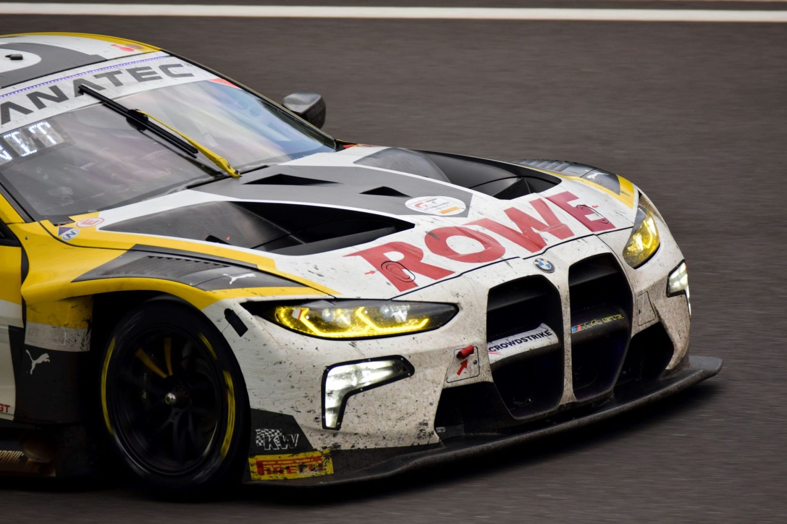 analyzing-automotive-brand-rivalry-in-advertising-how-competitors-challenge-each-other-2-1620x1080.jpg