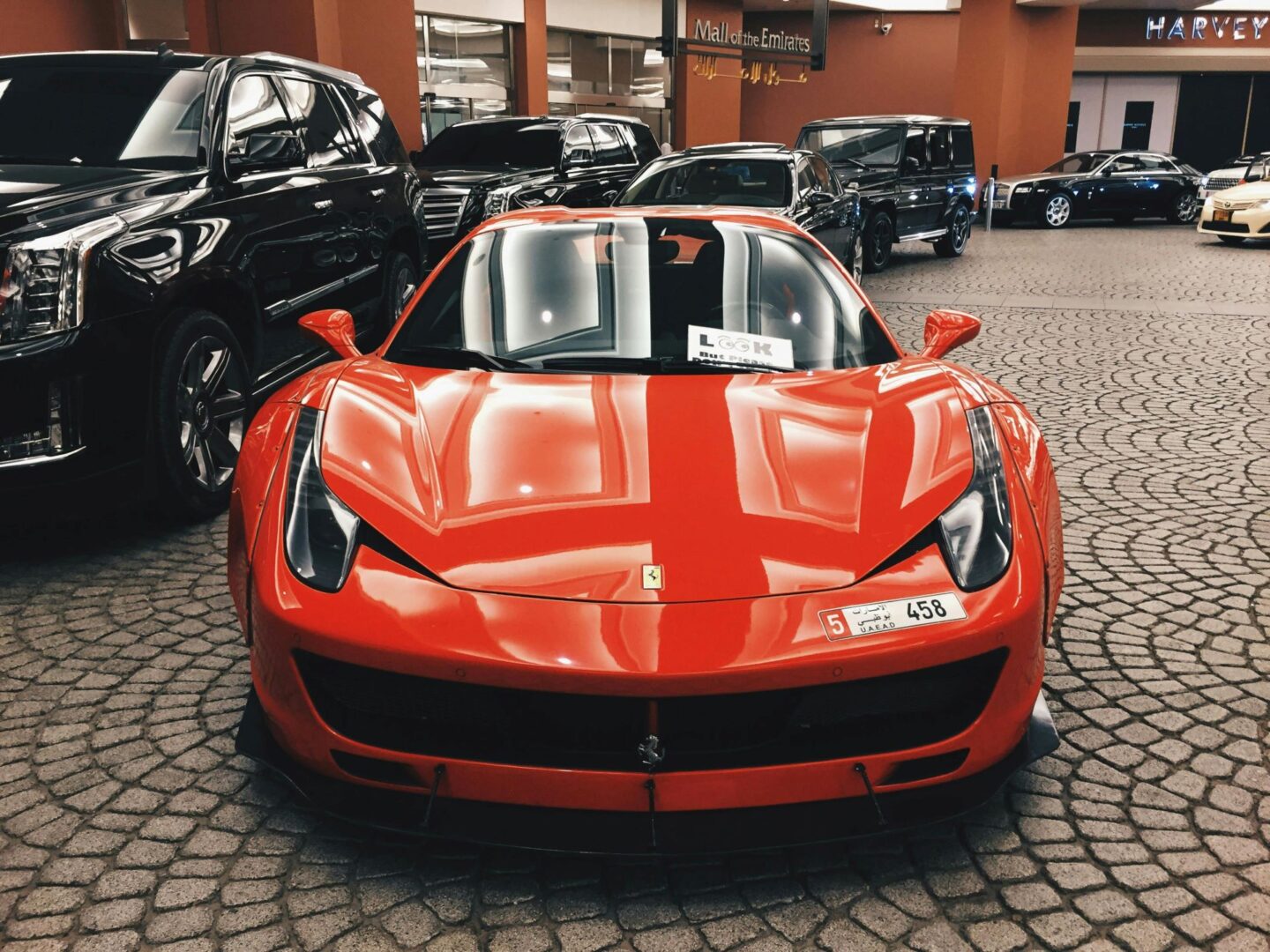 augmented-reality-showrooms-how-ar-and-vr-are-transforming-car-advertising-and-purchase-decisions-1-1440x1080.jpg
