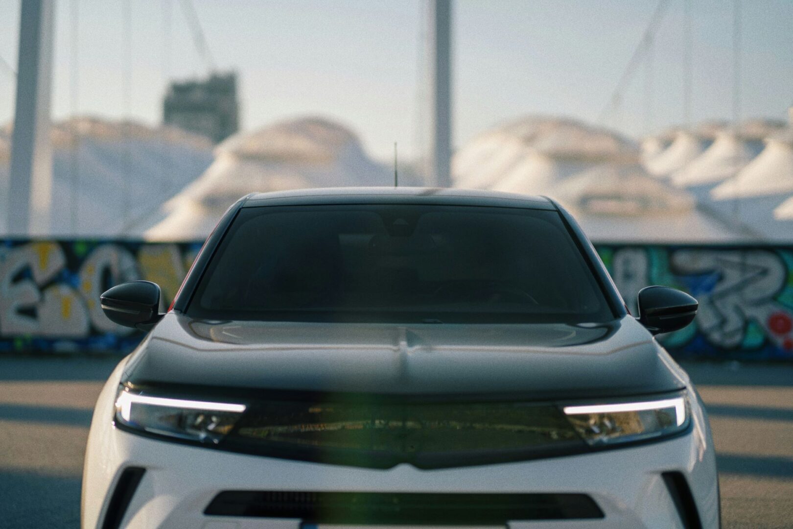 car-ads-and-identity-how-adverts-reflect-cultural-aspirations-freedom-status-sustainability-1-1620x1080.jpg