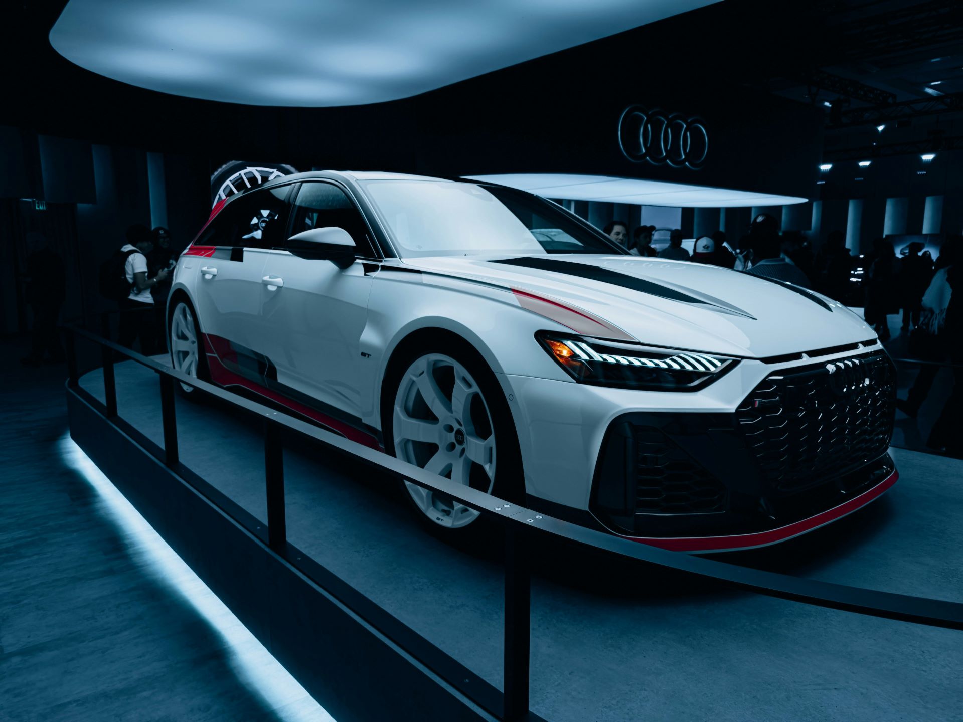 collaborations-beyond-the-road-how-automotive-brands-elevate-their-image-through-luxury-partnerships-1.jpg
