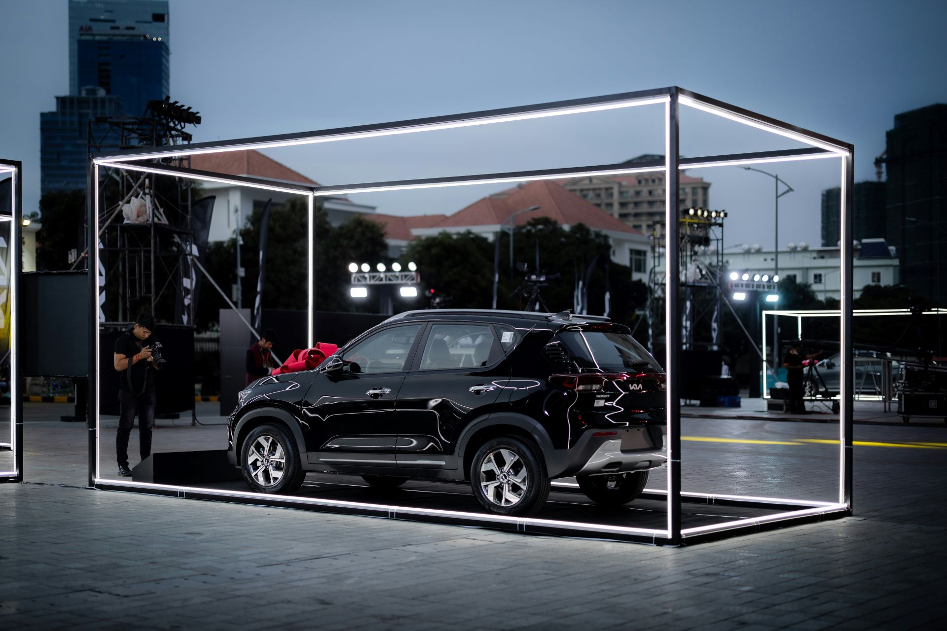 cross-industry-collaborations-in-automotive-advertising-driving-culture-beyond-cars.jpg
