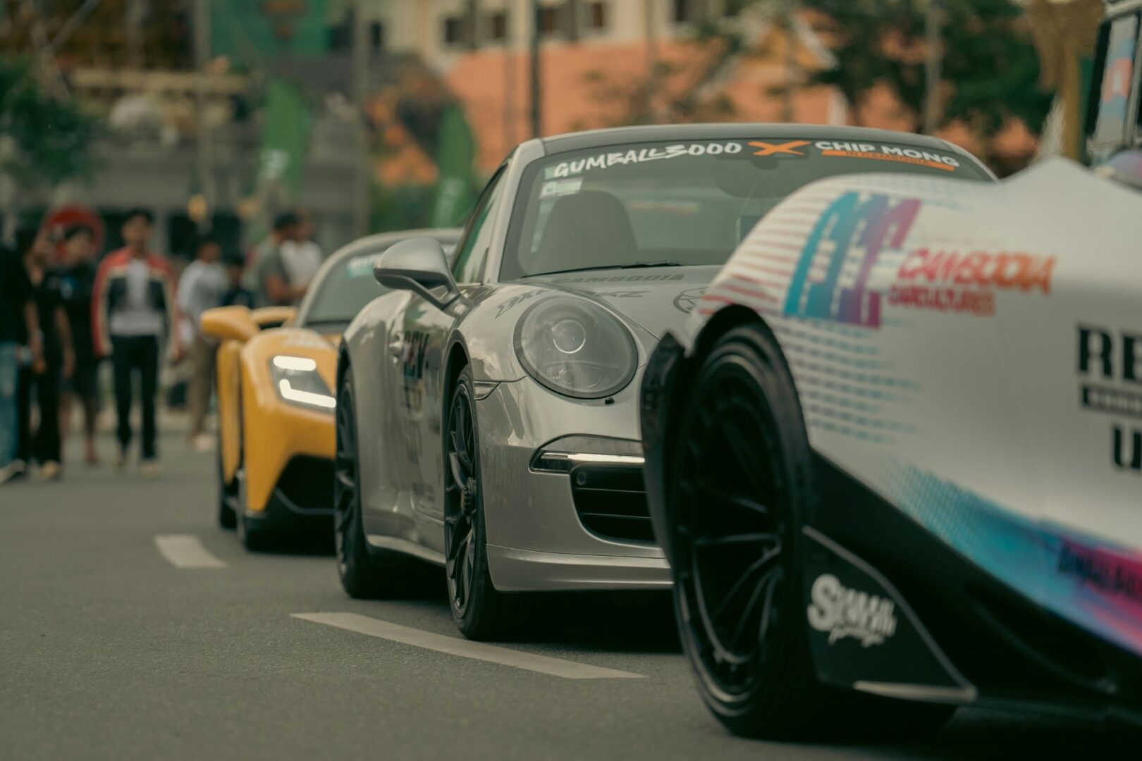 cross-industry-collaborations-that-drive-buzz-in-automotive-advertising-2-1620x1080.jpg