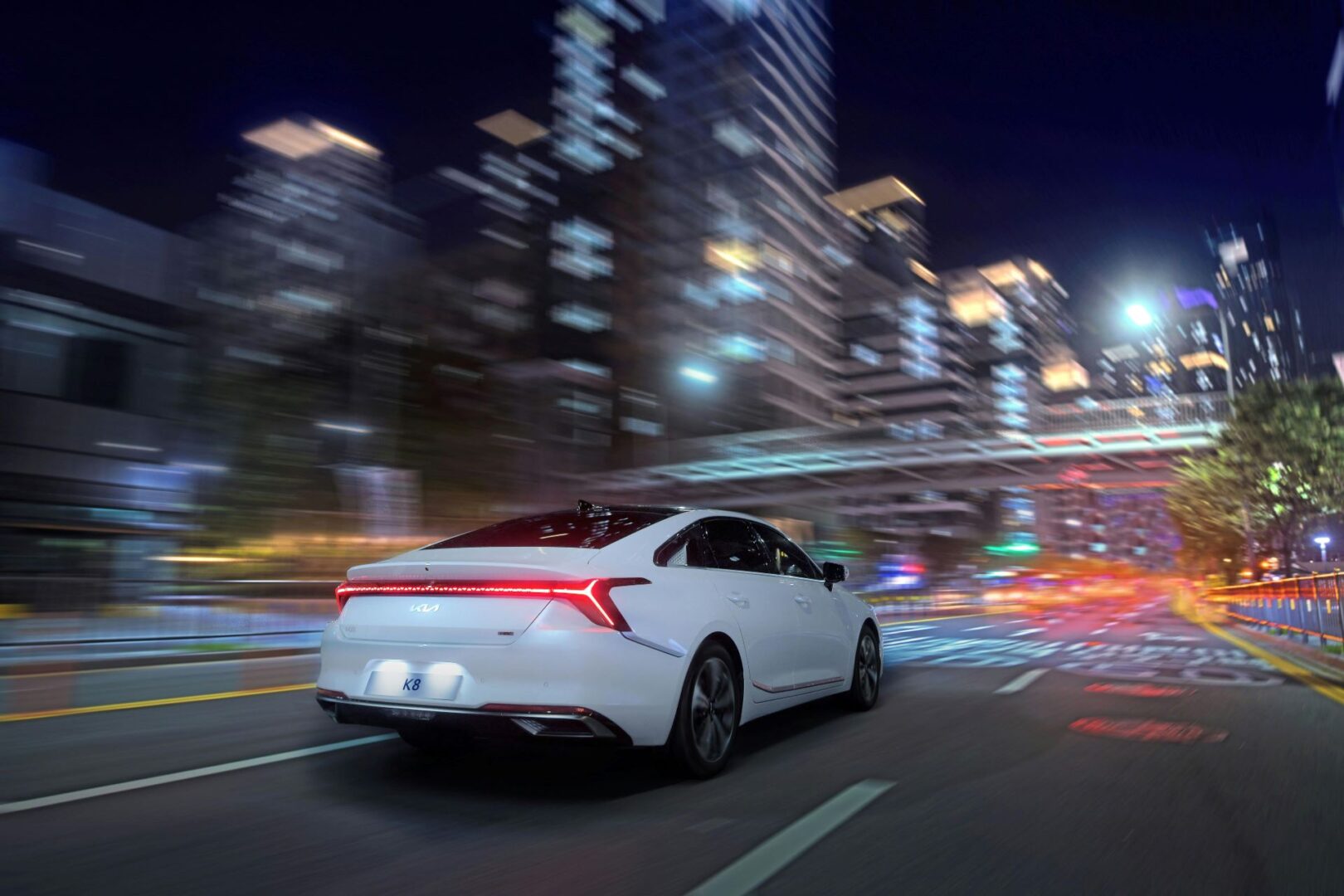 driving-demand-fresh-approaches-to-automotive-marketing-1-1620x1080.jpg