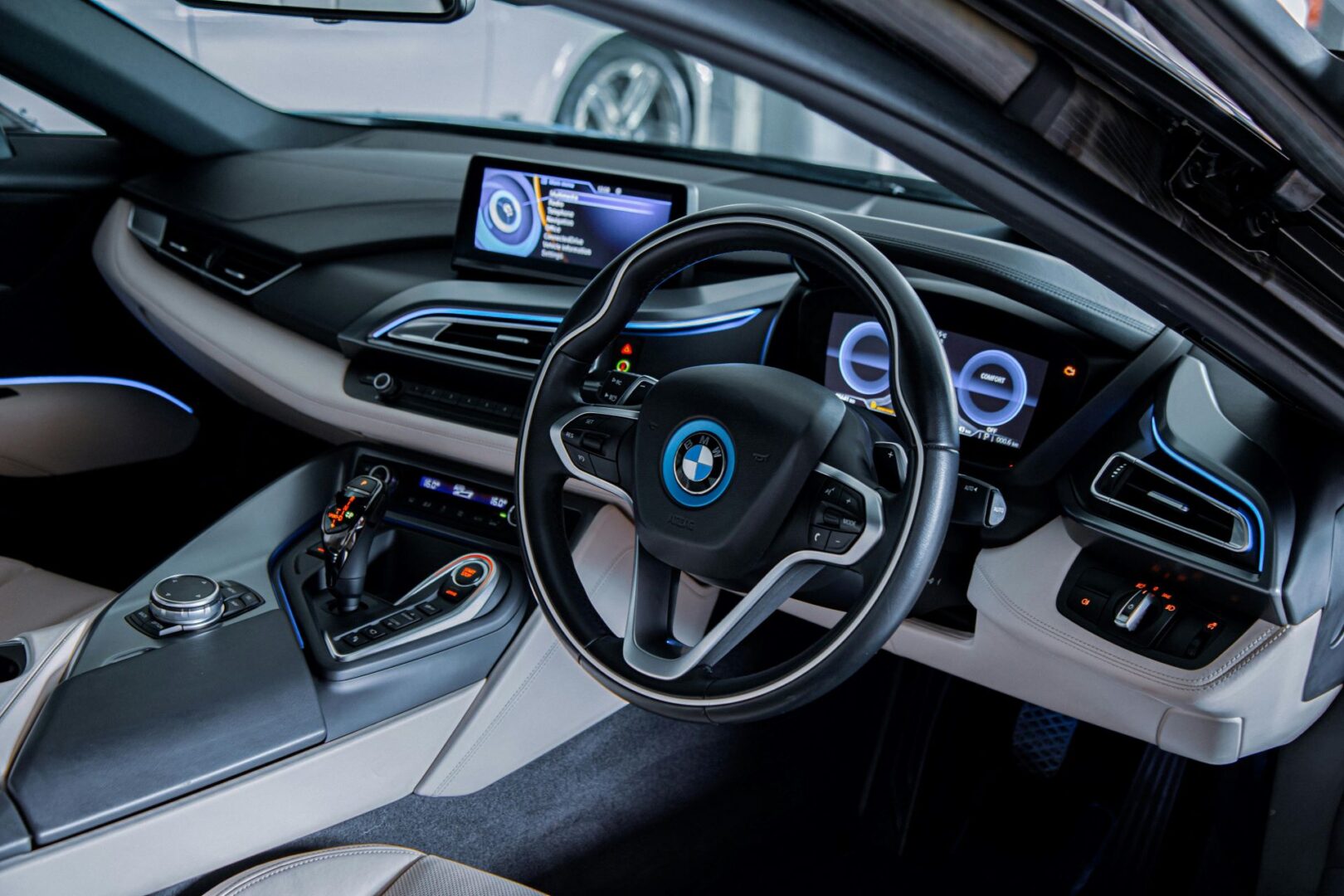 driving-the-smart-life-how-automotive-marketing-brings-the-car-to-home-ecosystem-to-life-1620x1080.jpg