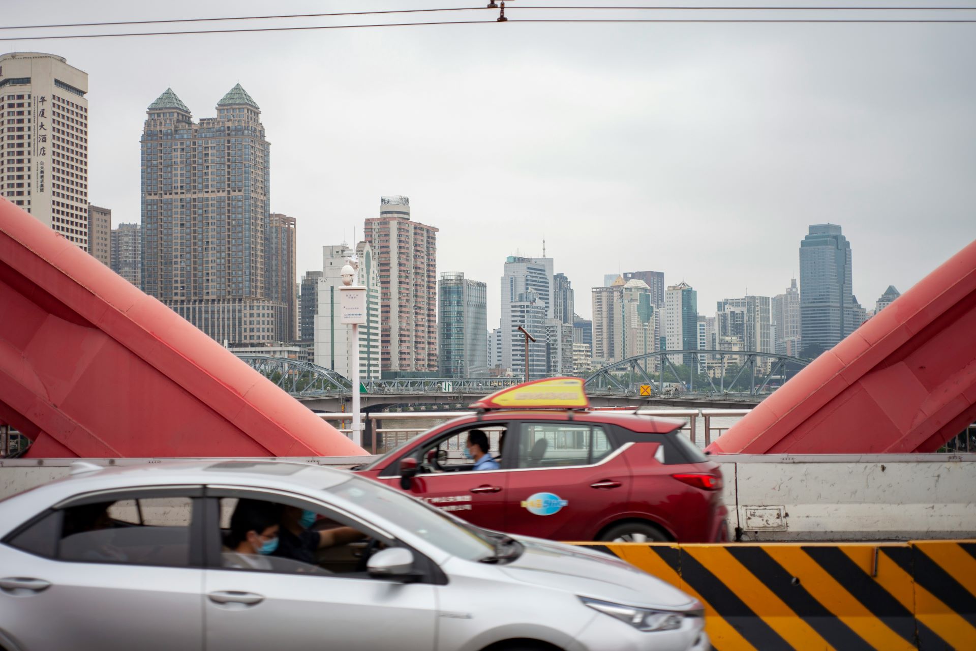 electric-vehicles-in-emerging-markets-overcoming-consumer-scepticism-and-infrastructure-challenges-2.jpg