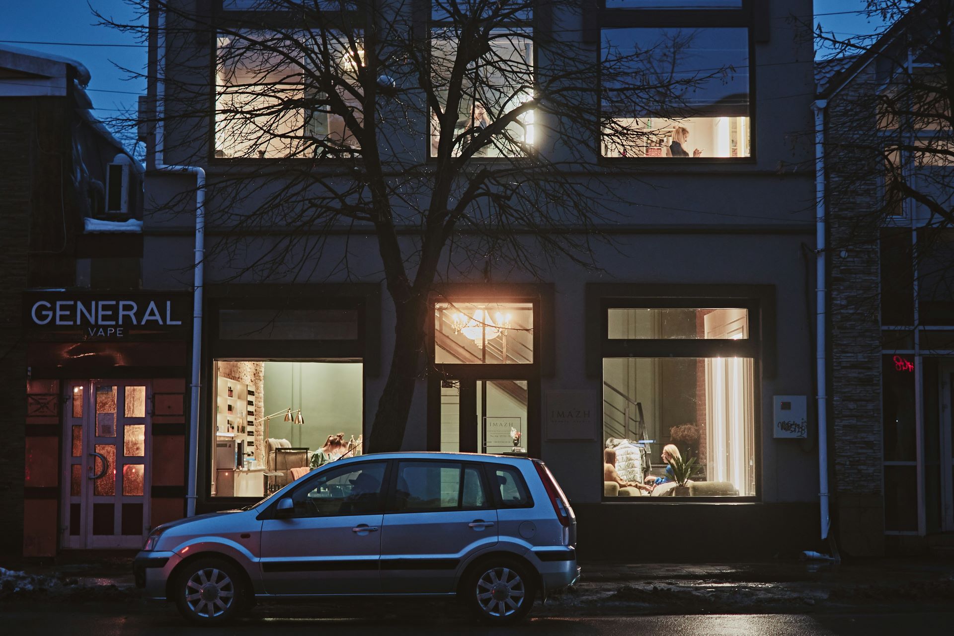 experiential-retail-spaces-in-automotive-marketing-1.jpg