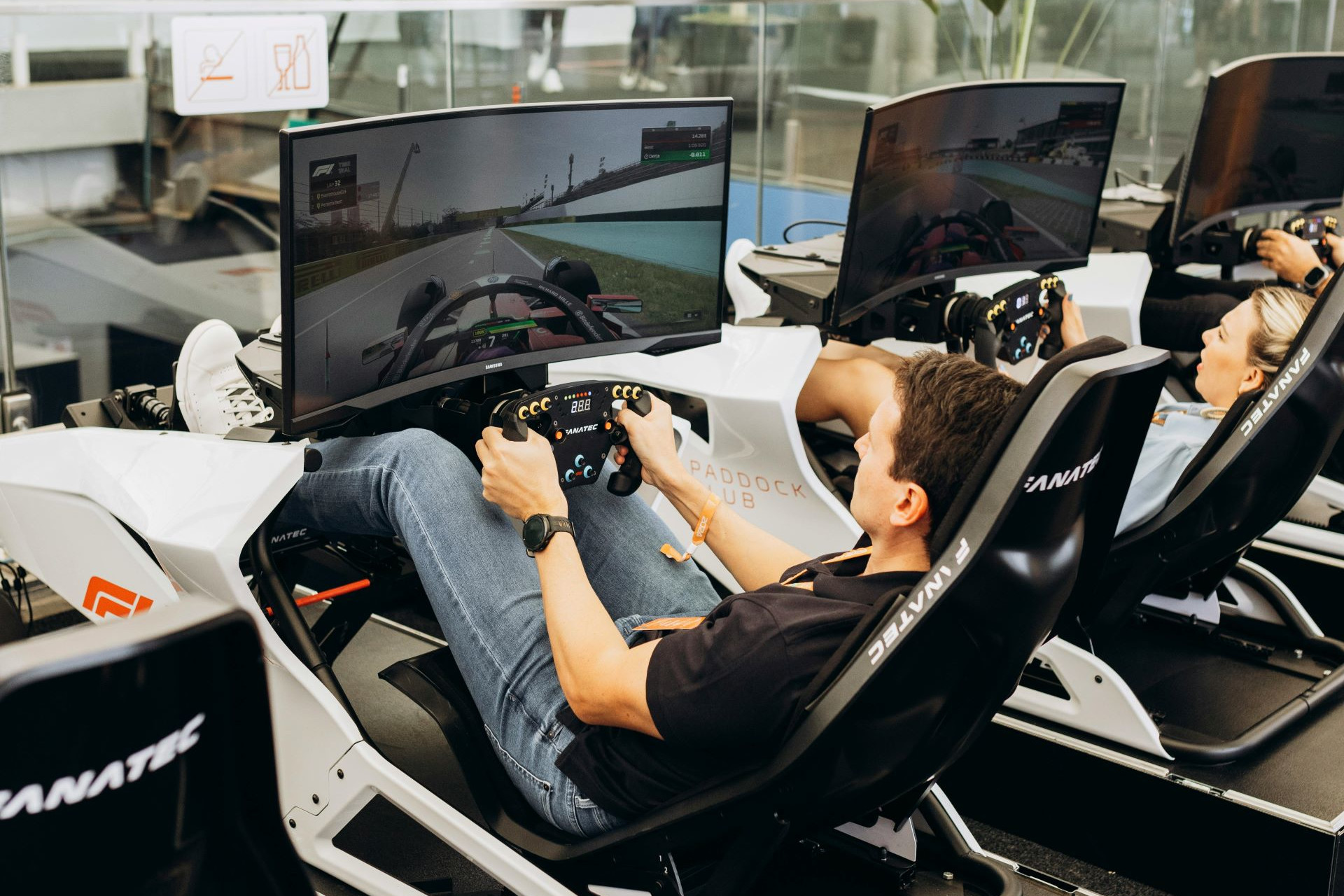 experiential-test-drives-from-track-days-to-virtual-reality-1.jpg