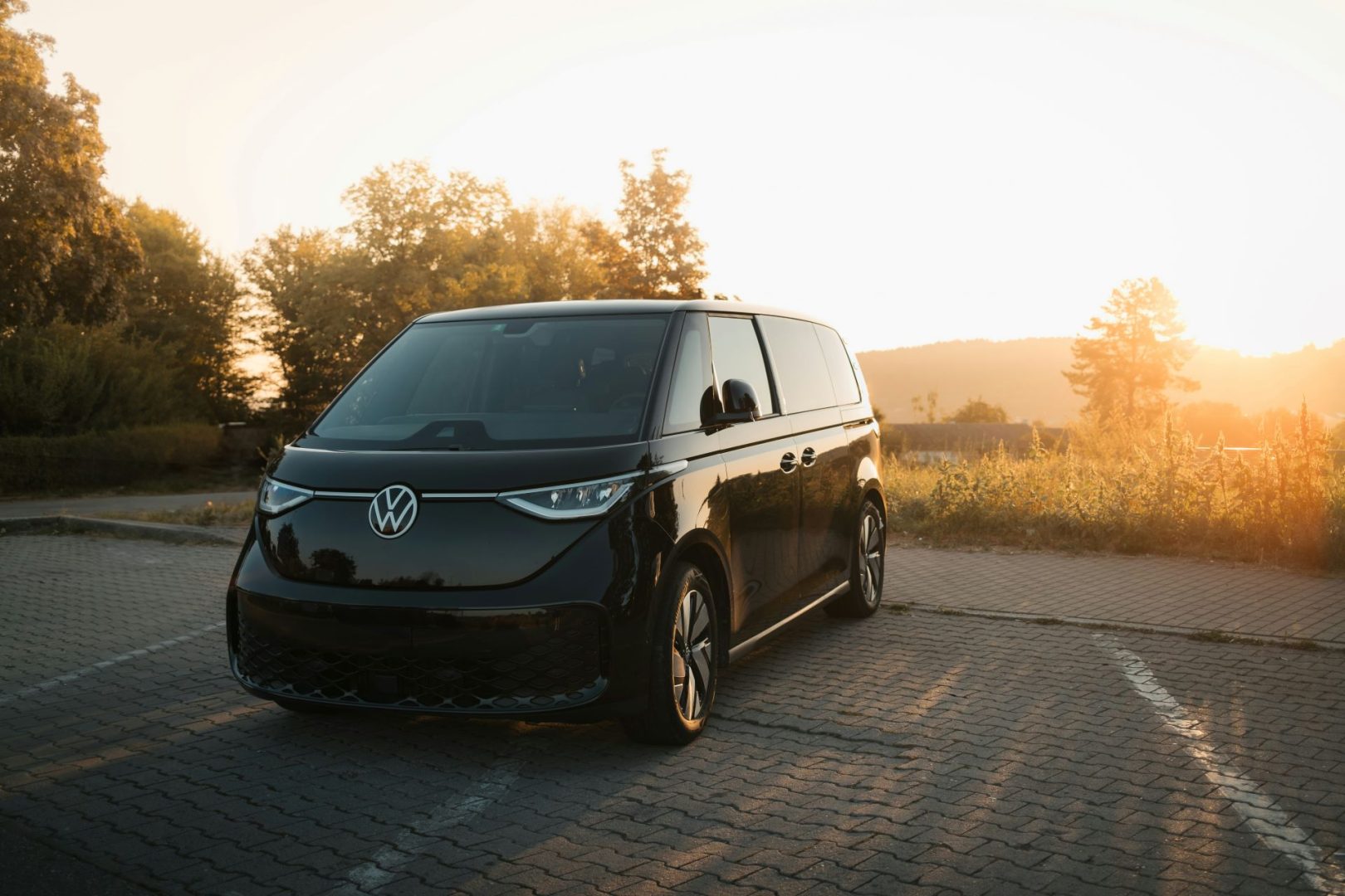 family-first-marketing-minivans-and-suvs-for-modern-families-1620x1080.jpg
