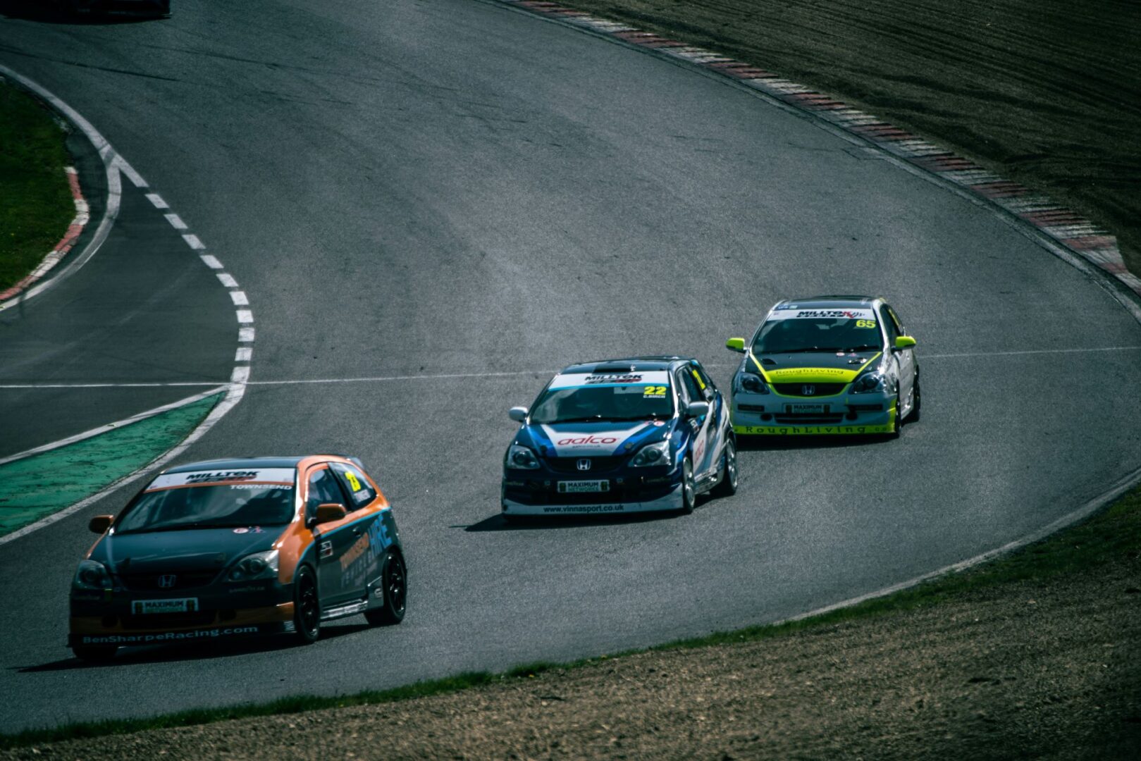 from-track-to-tryline-how-motorsport-and-rugby-drive-automotive-passion-1-1619x1080.jpg