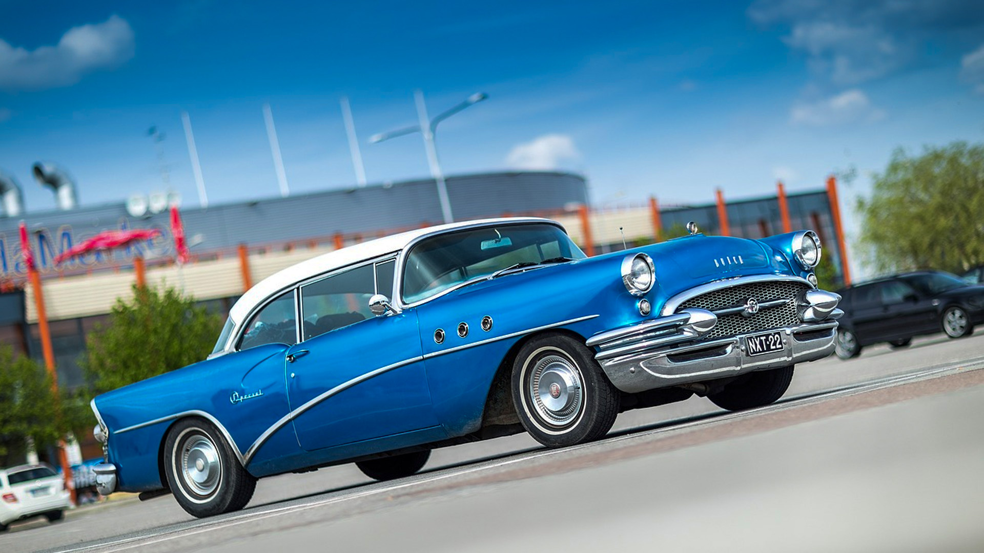 harnessing-the-power-of-imagery-in-automotive-advertising.jpg