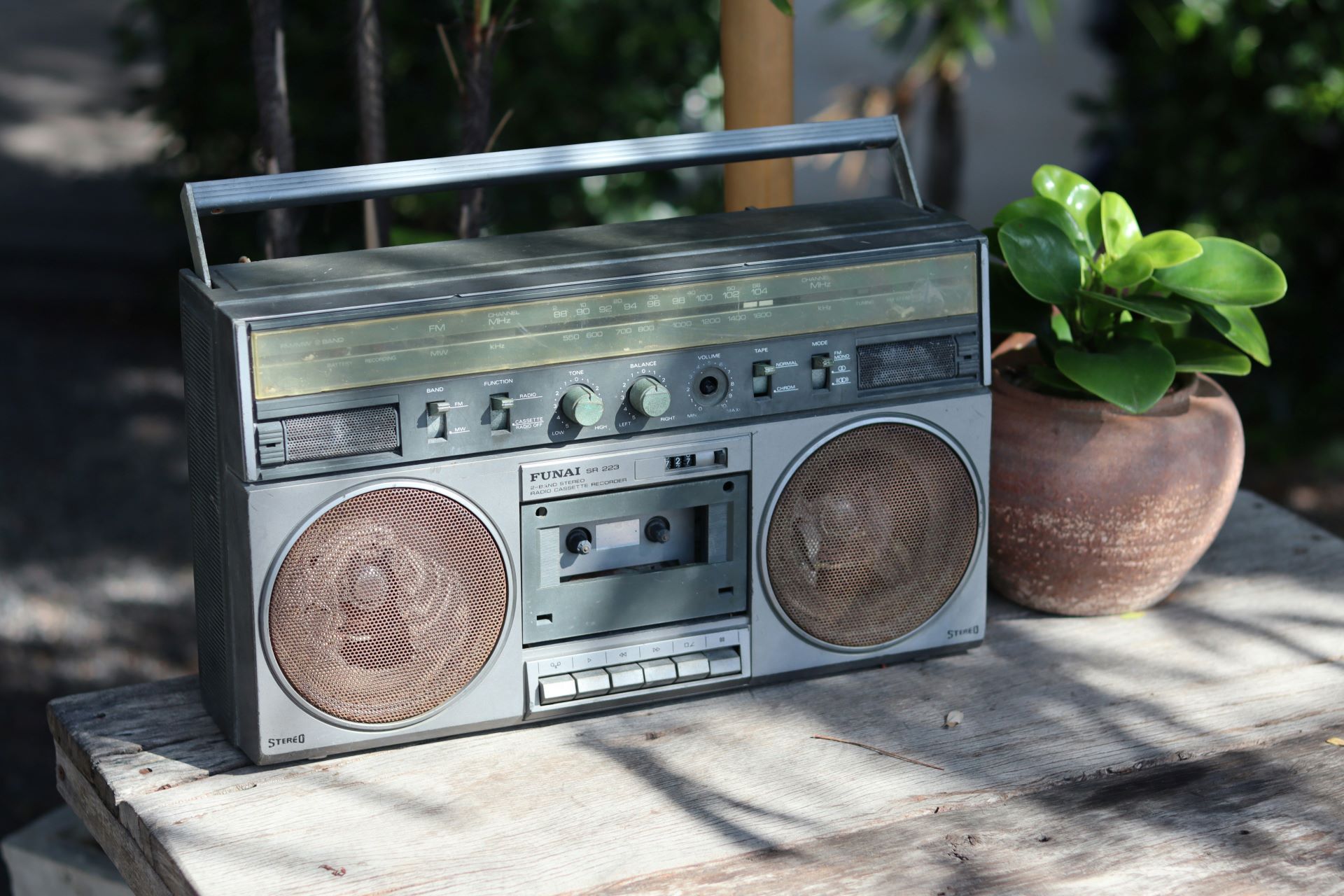how-car-brands-are-using-audio-ads-to-reach-commuters.jpg