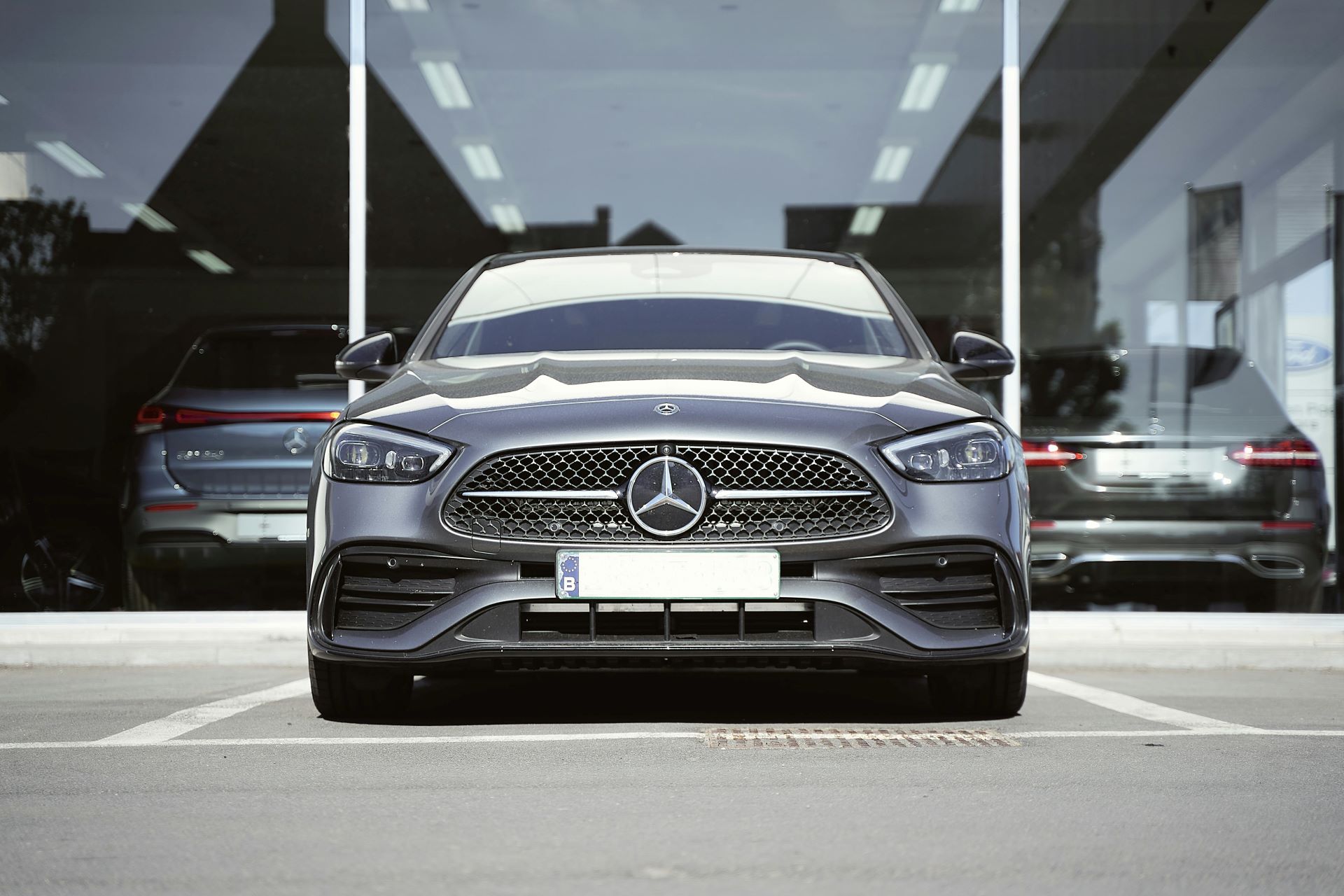 how-car-brands-use-architecture-to-signal-status-1