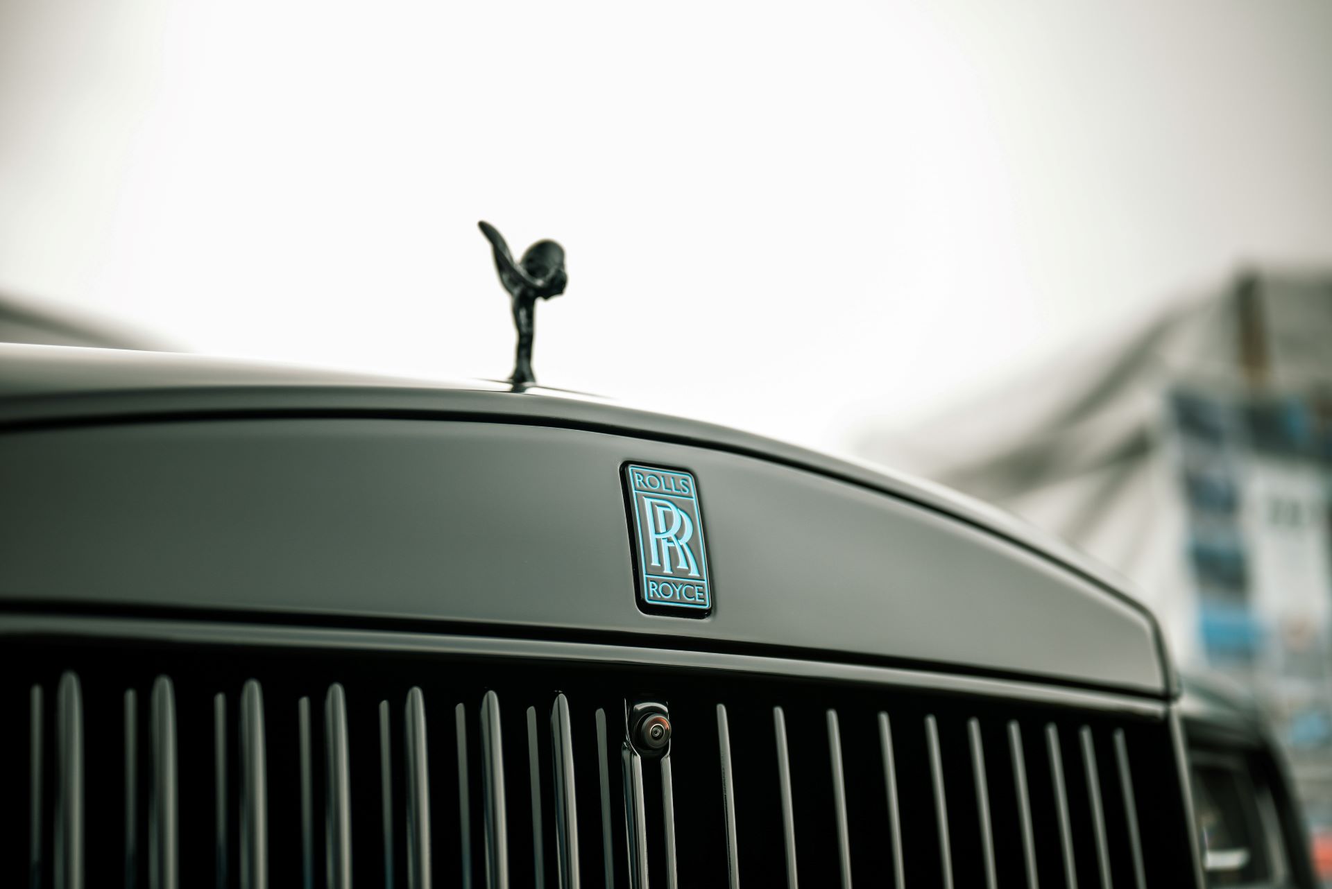 how-car-brands-use-architecture-to-signal-status