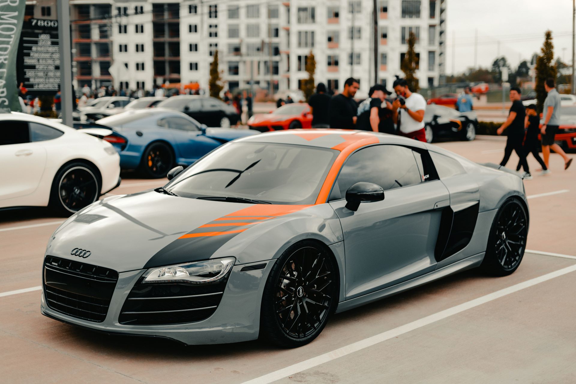 how-luxury-car-brands-sell-a-lifestyle-not-just-a-vehicle-2.jpg