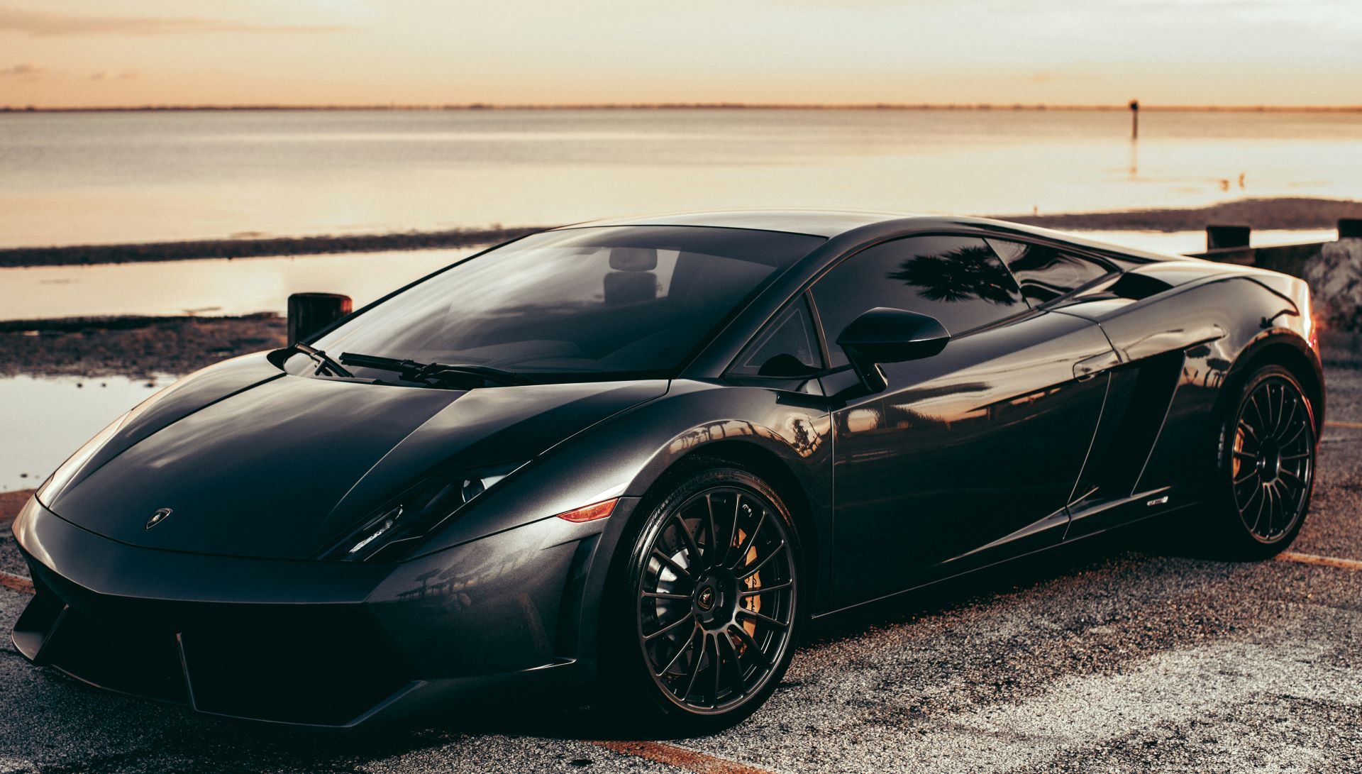 how-the-luxury-electric-vehicle-market-is-redefining-luxury-advertising.jpg