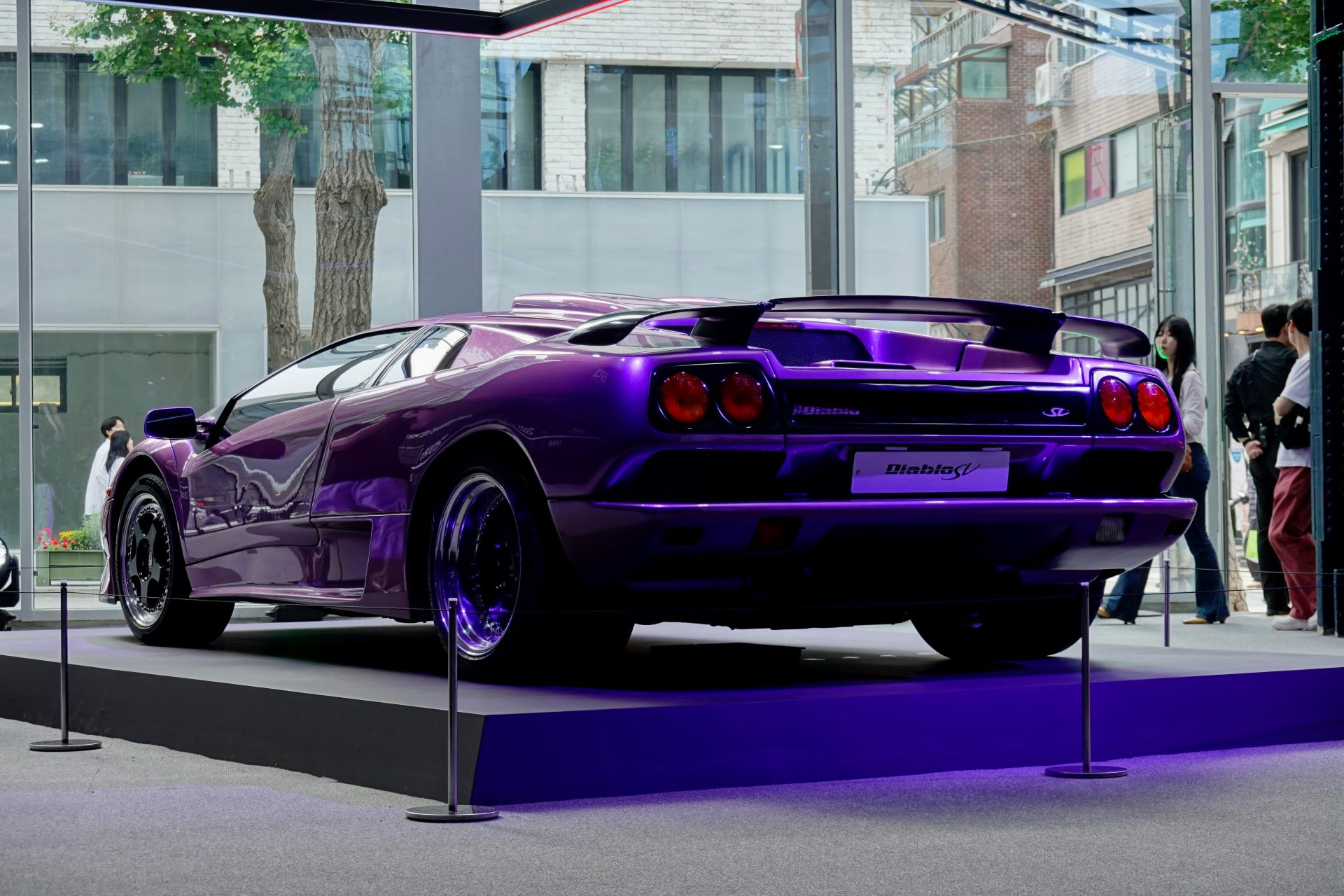 immersive-360-vehicle-tours-for-modern-buyers-2