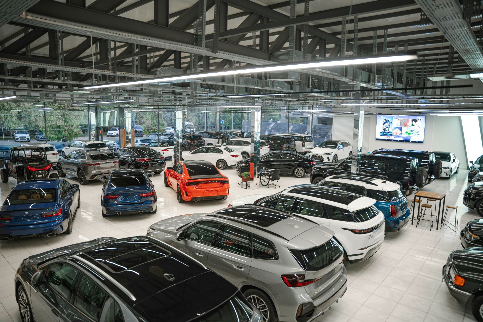 immersive-dealership-experiences-redefining-automotive-retail-1.jpg