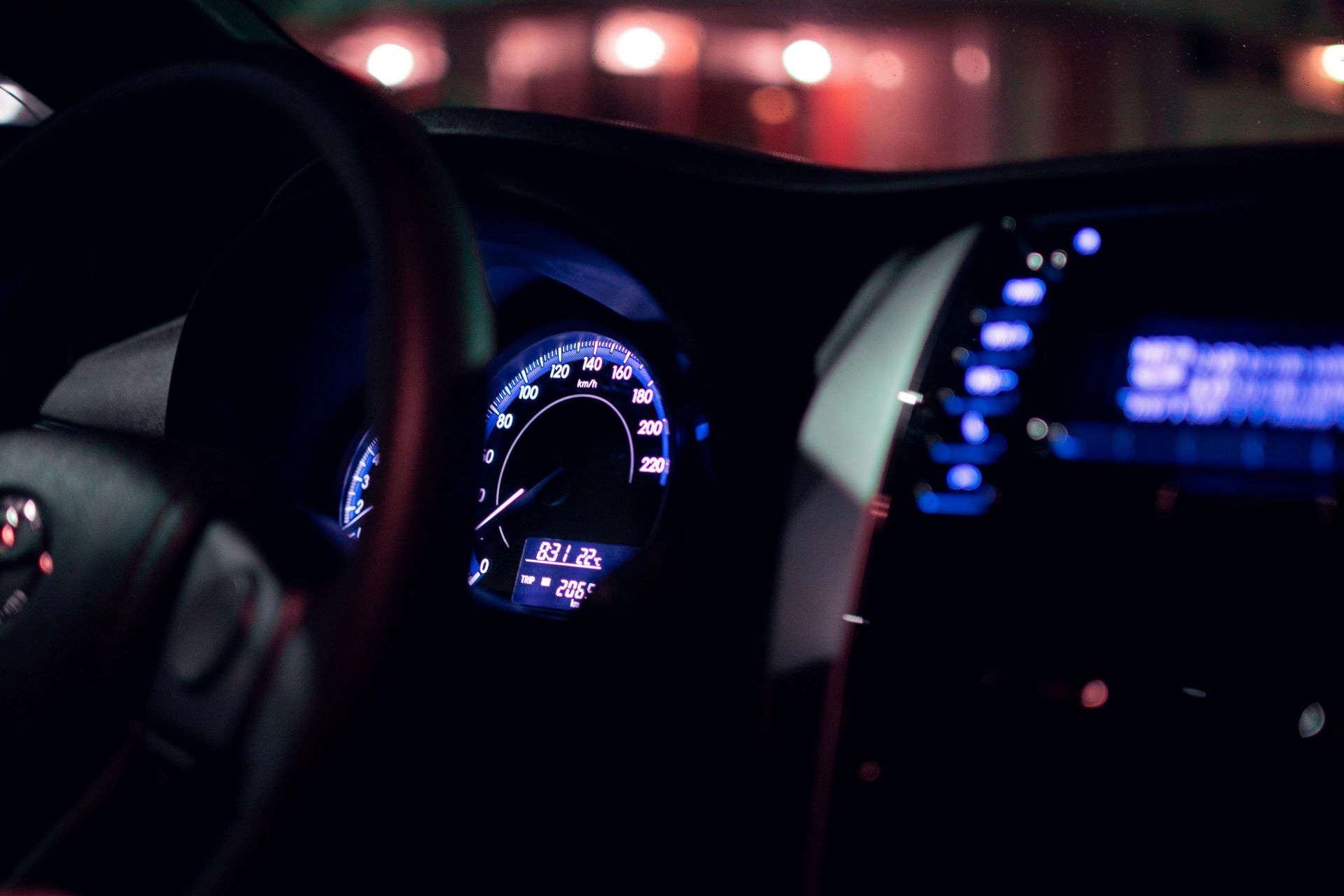 immersive-launch-events-how-vr-cinematic-storytelling-and-influencer-power-are-redefining-the-automotive-debut-2.jpg