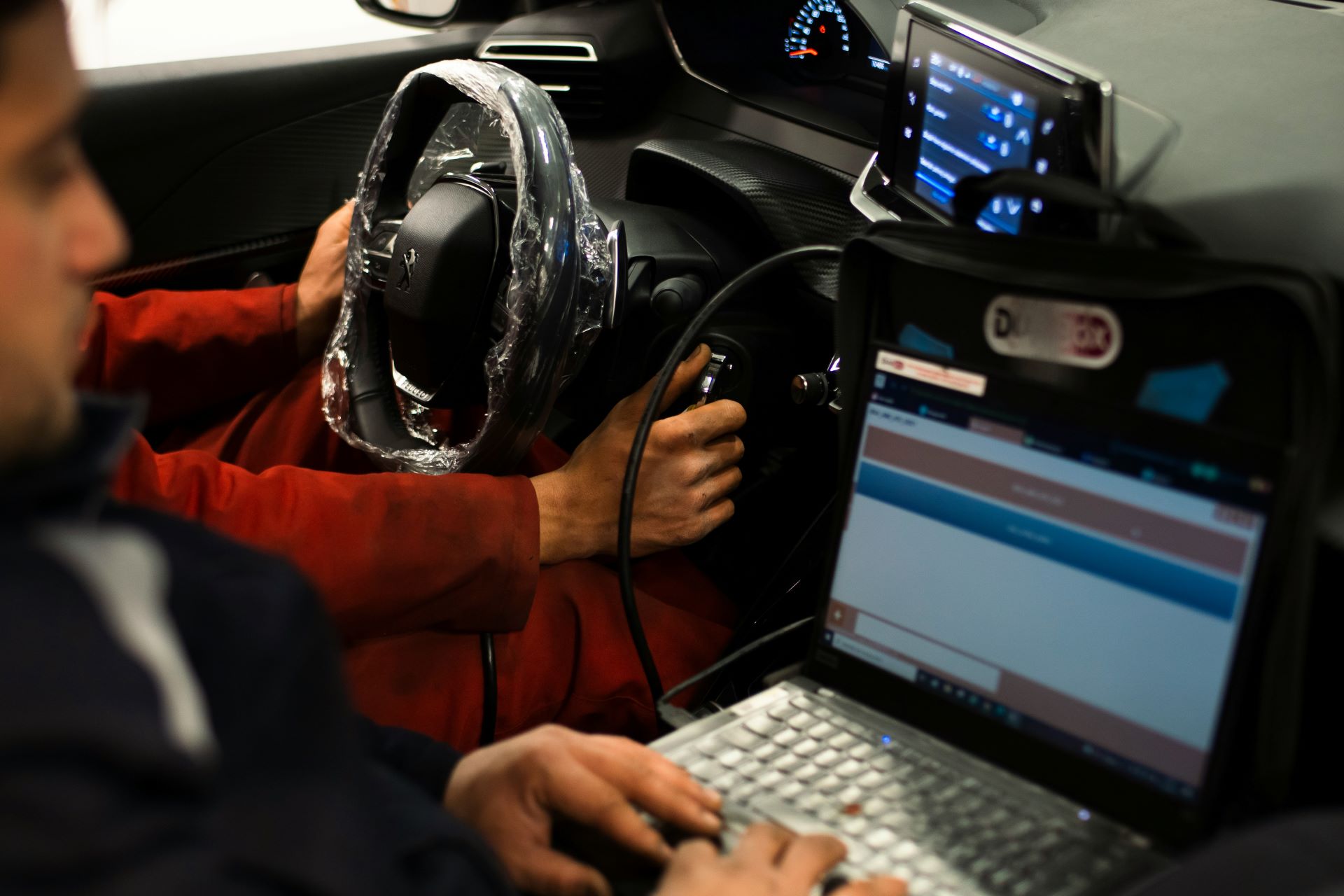 influencer-test-drives-authentic-automotive-experiences