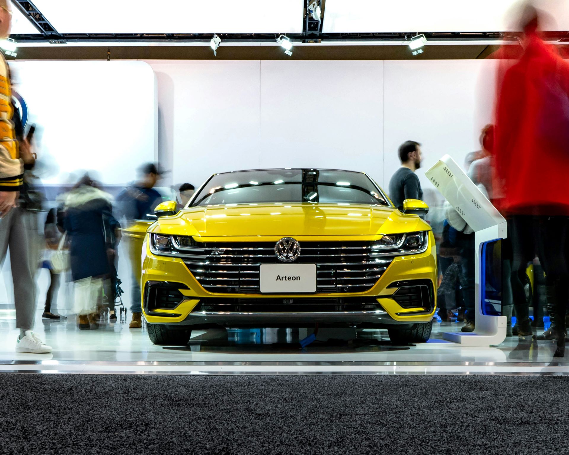 interactive-tv-and-streaming-innovations-in-automotive-advertising-2.jpg