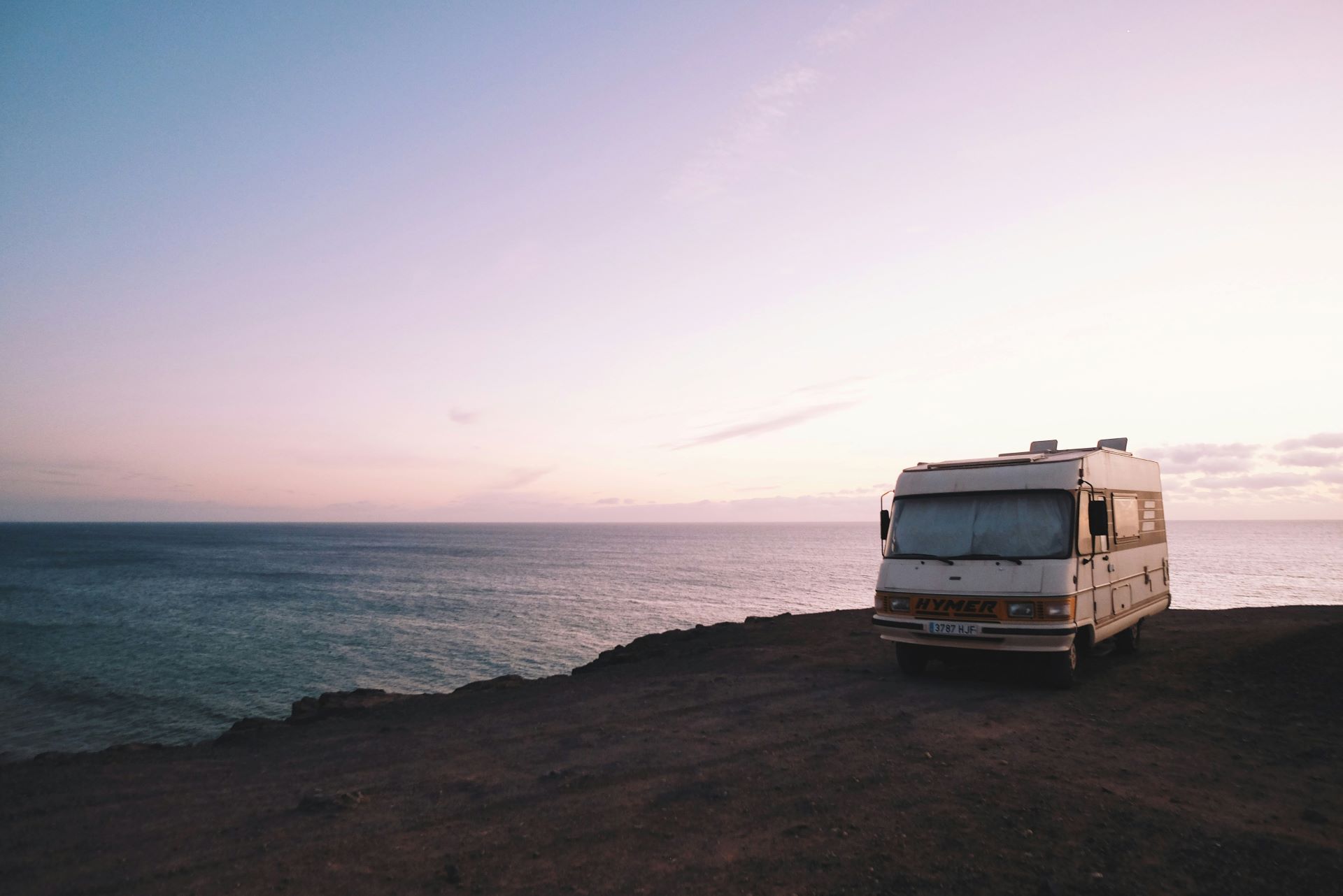 luxury-vans-and-campervans-marketing-comfort-and-exploration-1.jpg