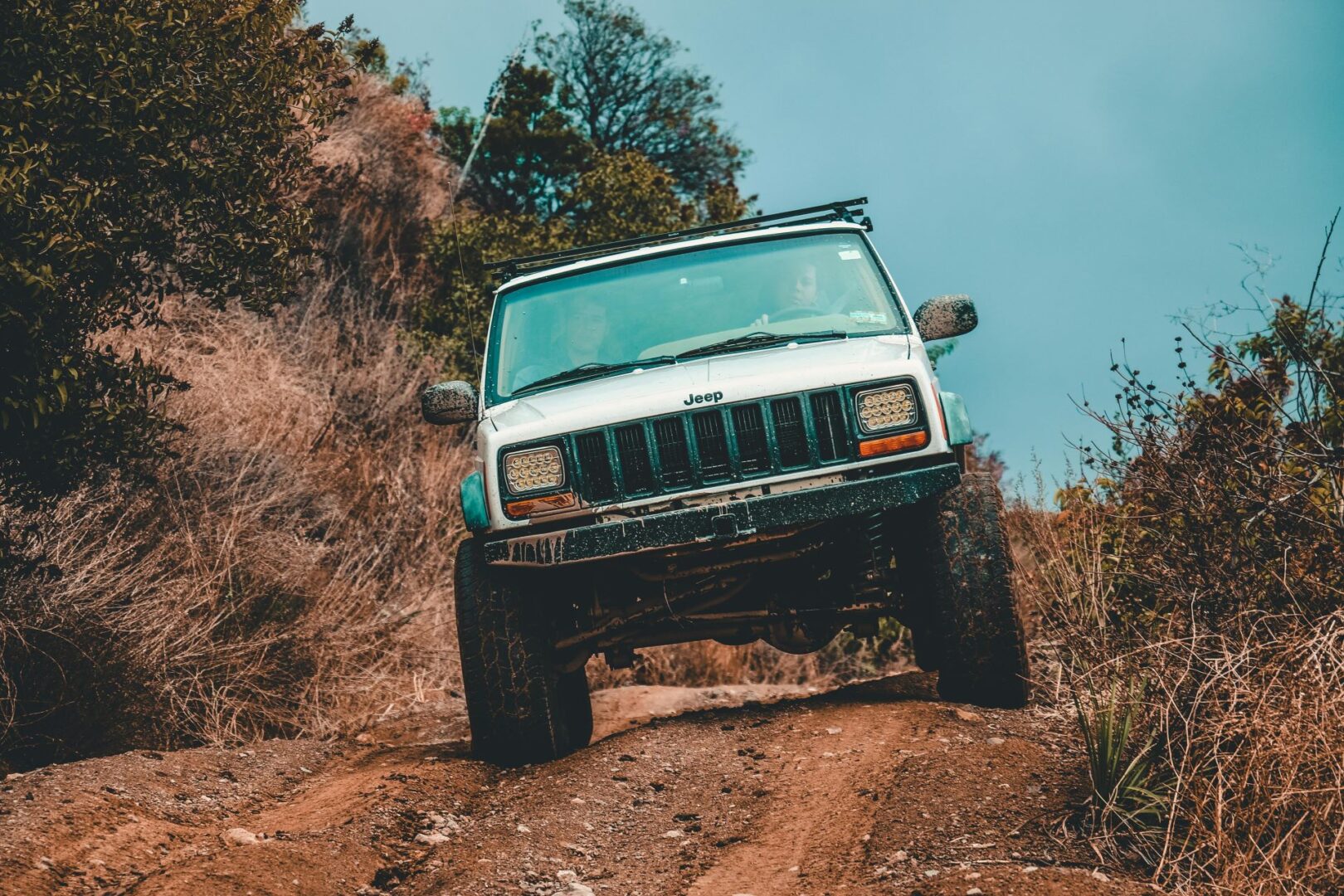 marketing-4x4s-for-africas-mixed-terrain-balancing-ruggedness-with-urban-appeal-2-1620x1080.jpg