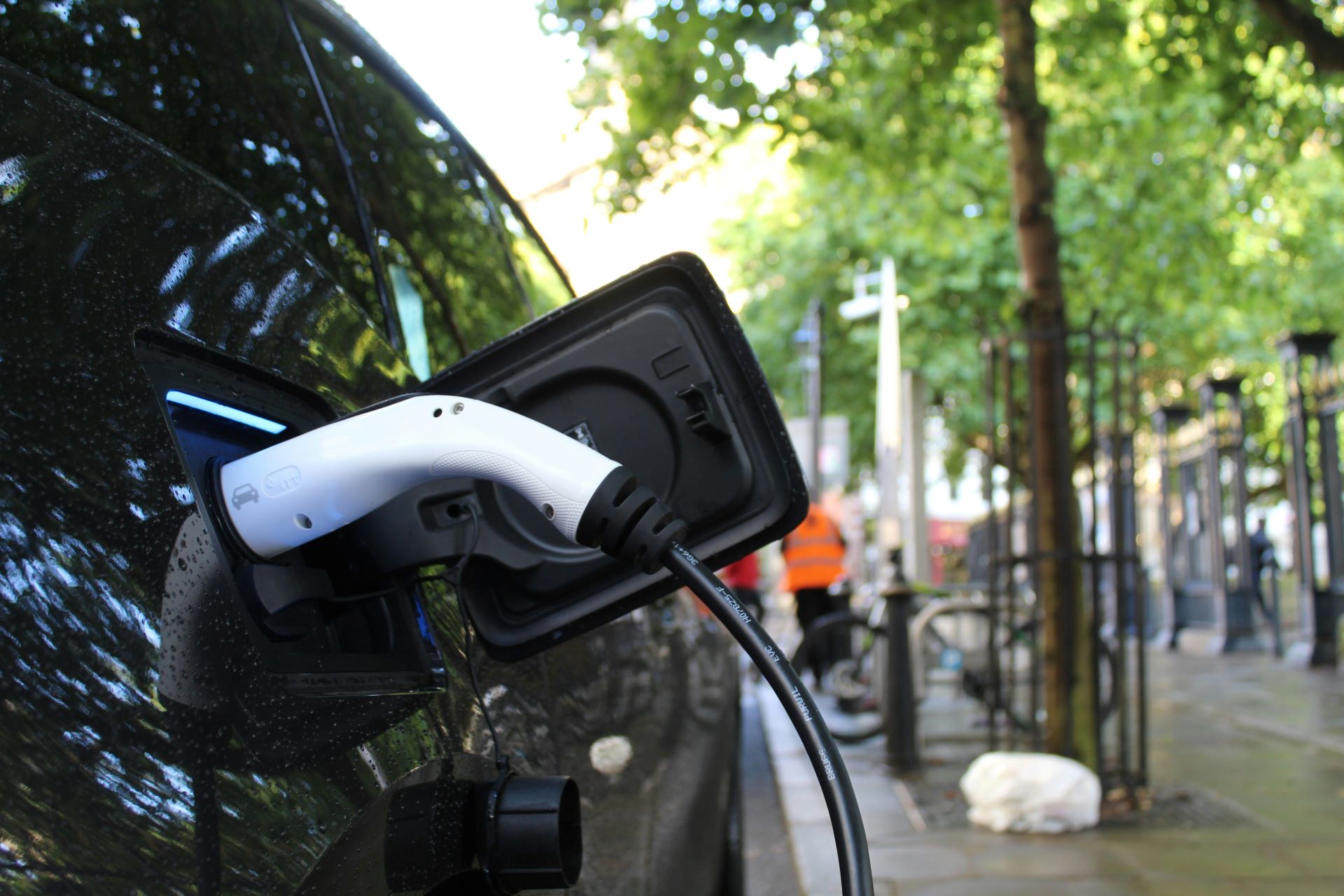 marketing-electric-mobility-to-petrolheads-1.jpg