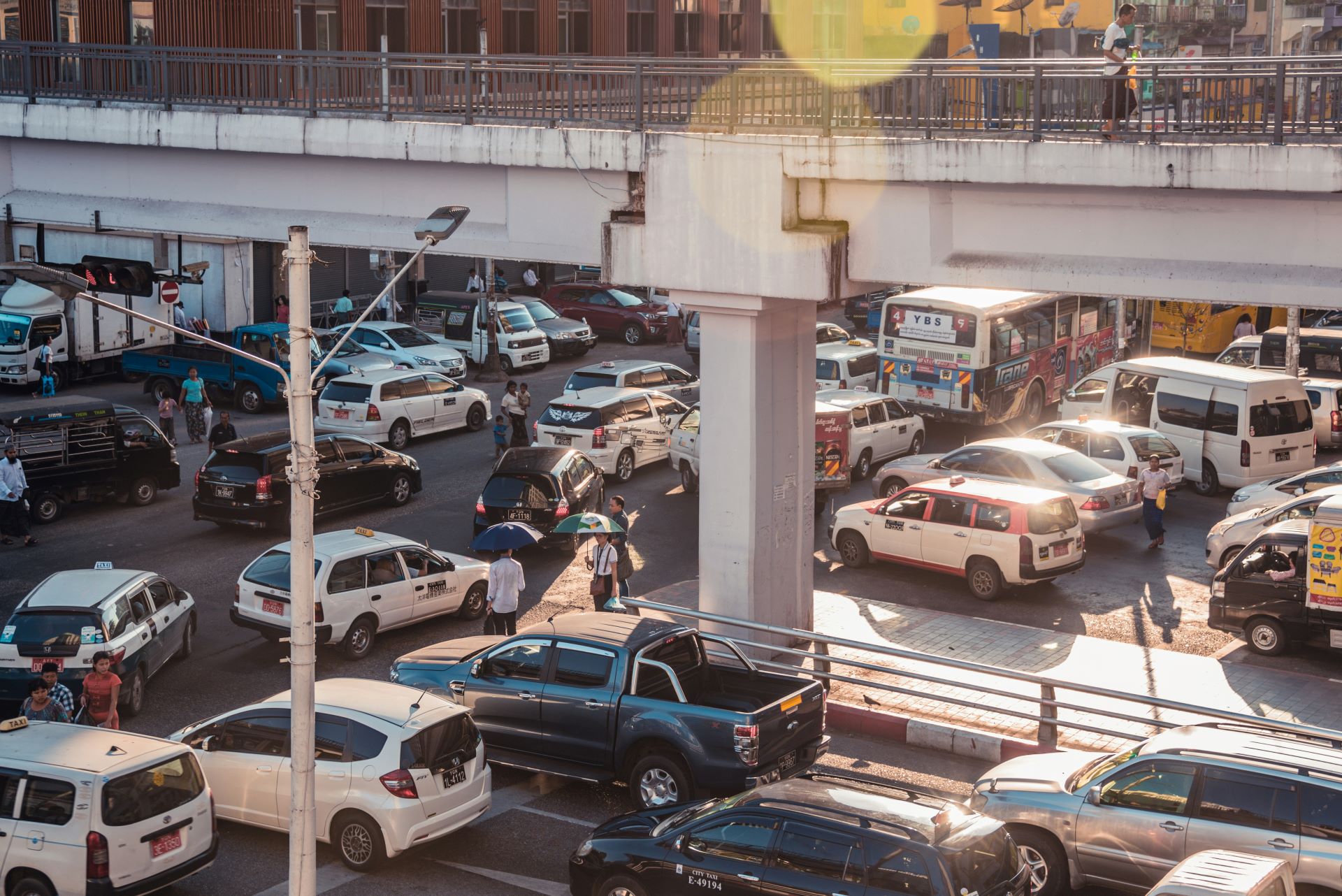 marketing-electric-suvs-to-traditional-buyers-bridging-the-gap.jpg
