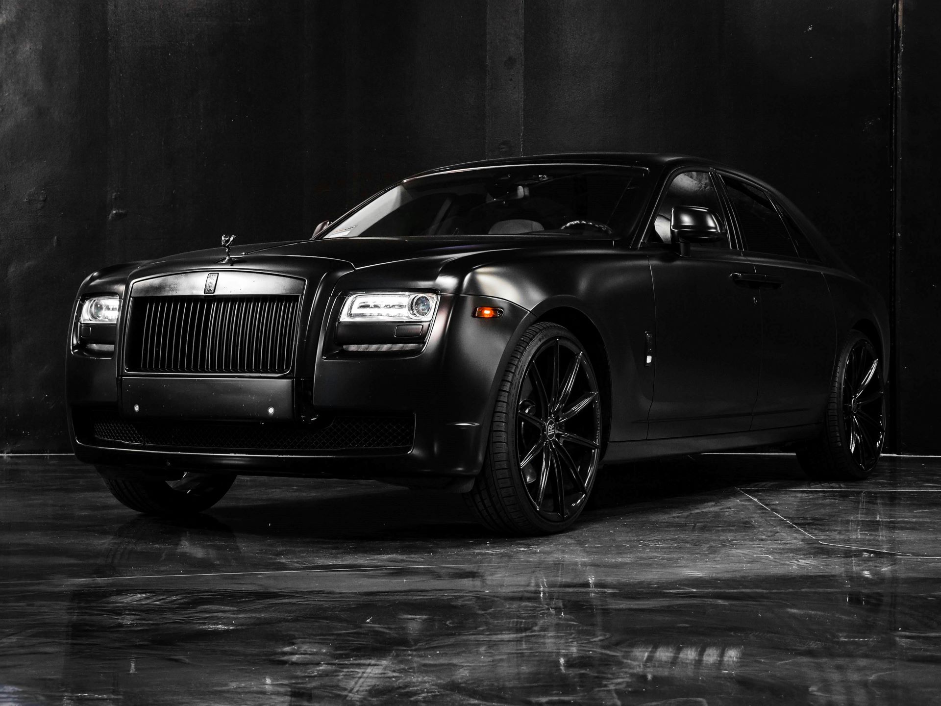 marketing-high-performance-and-luxury-cars-2