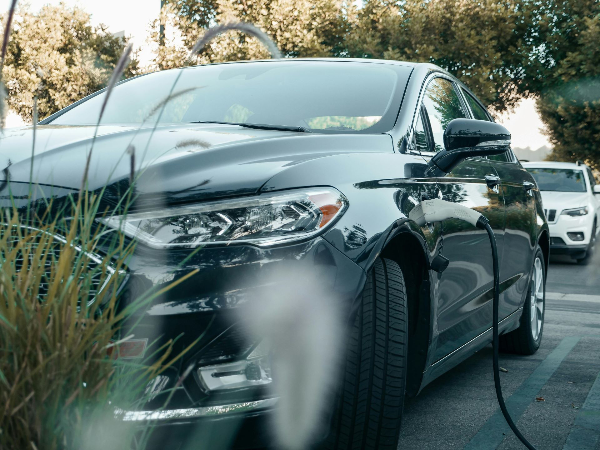 marketing-hybrid-cars-to-hesitant-consumers