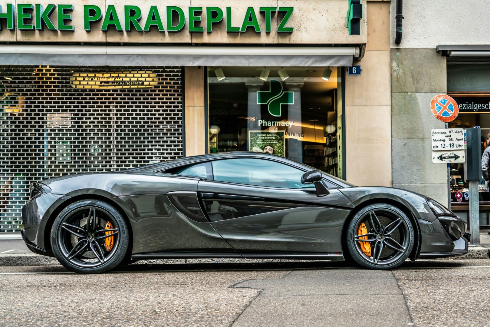 marketing-mobility-not-metal-how-cities-and-startups-are-advertising-car-alternatives-1-1619x1080.jpg