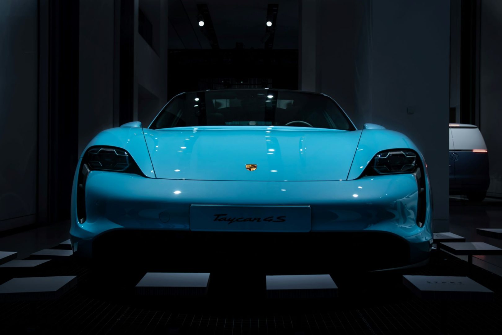 marketing-the-transition-from-internal-combustion-to-hydrogen-power-1-1620x1080.jpg