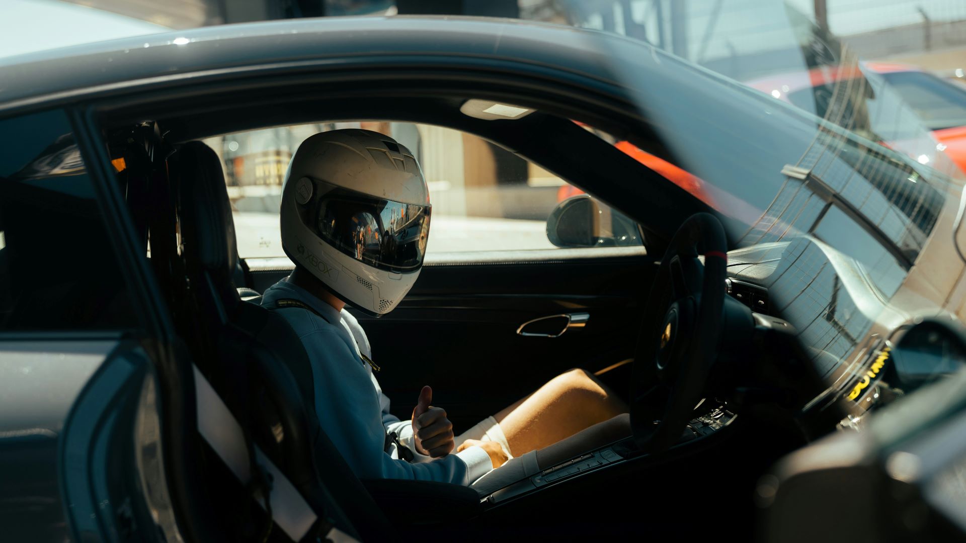 micro-moments-in-automotive-marketing-winning-attention-in-a-digital-age.jpg