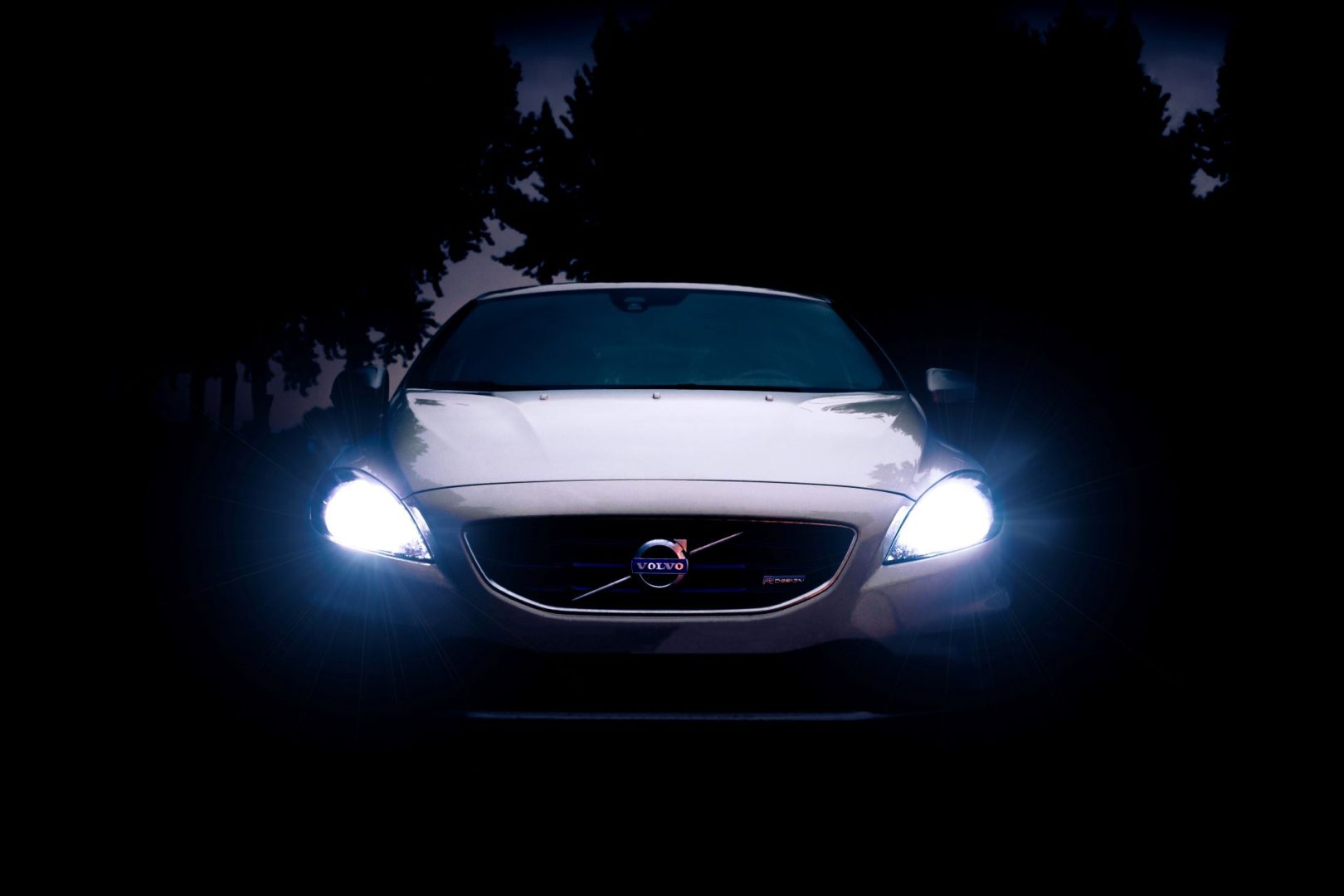 mobile-first-advertising-how-automotive-brands-adapt-to-smartphone-dominance-1-1620x1080.jpg