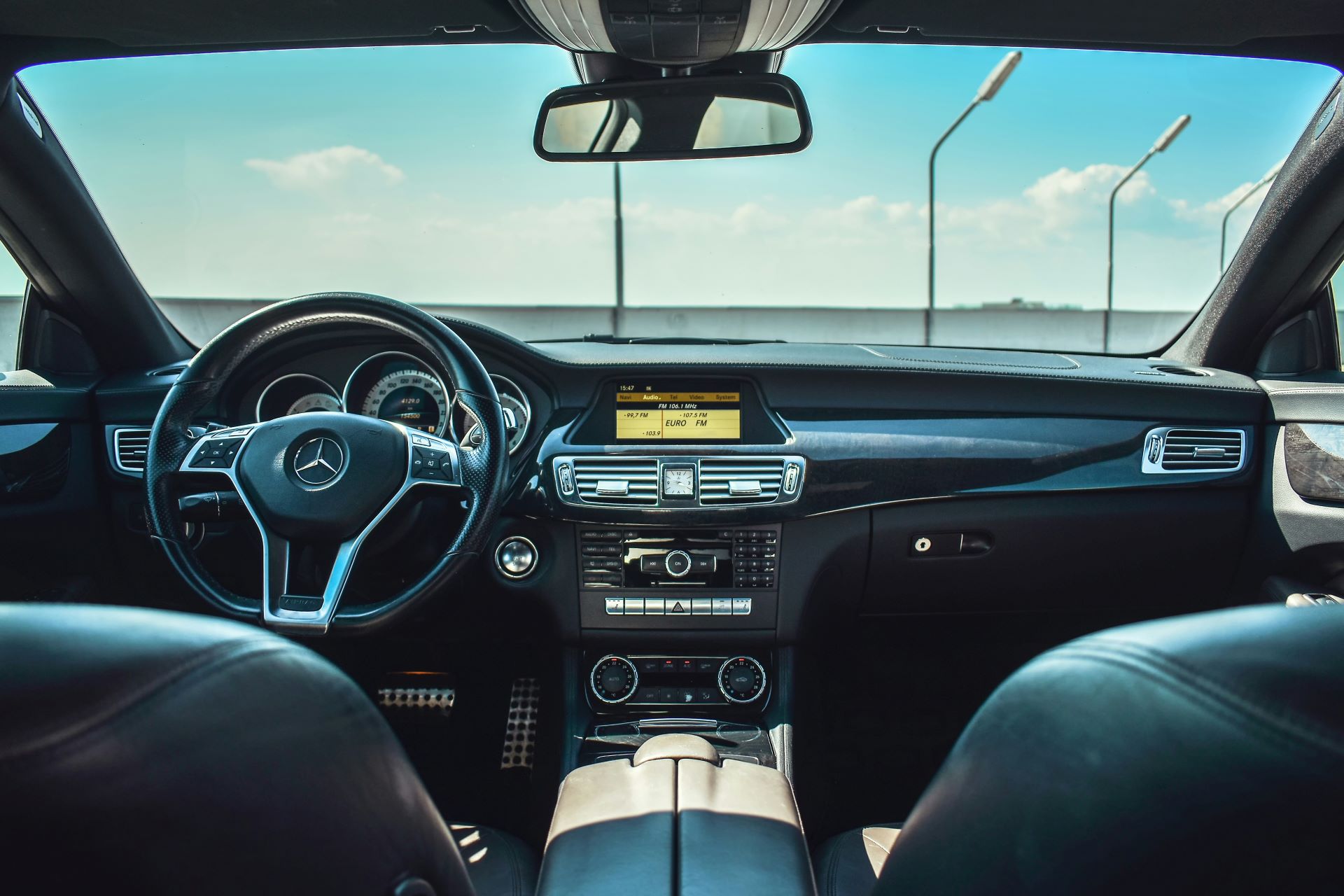 navigating-consumer-expectations-how-automotive-ads-address-changing-attitudes-and-values-1.jpg