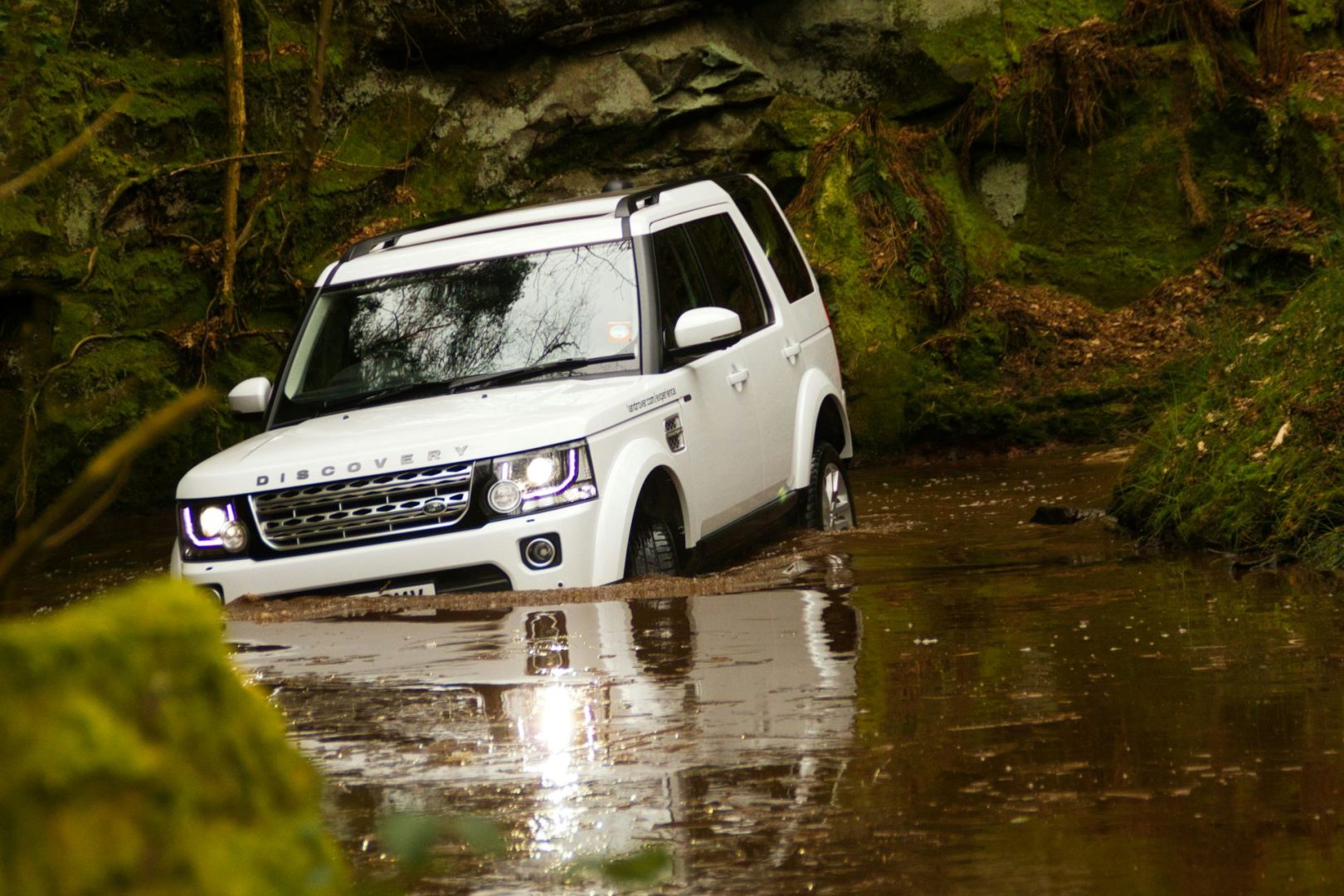 off-road-appeal-advertising-adventure-vehicles-1620x1080.jpg