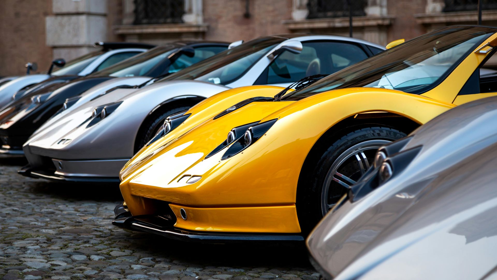 performance-meets-lifestyle-telling-the-story-of-sport-and-supercars-1.jpg