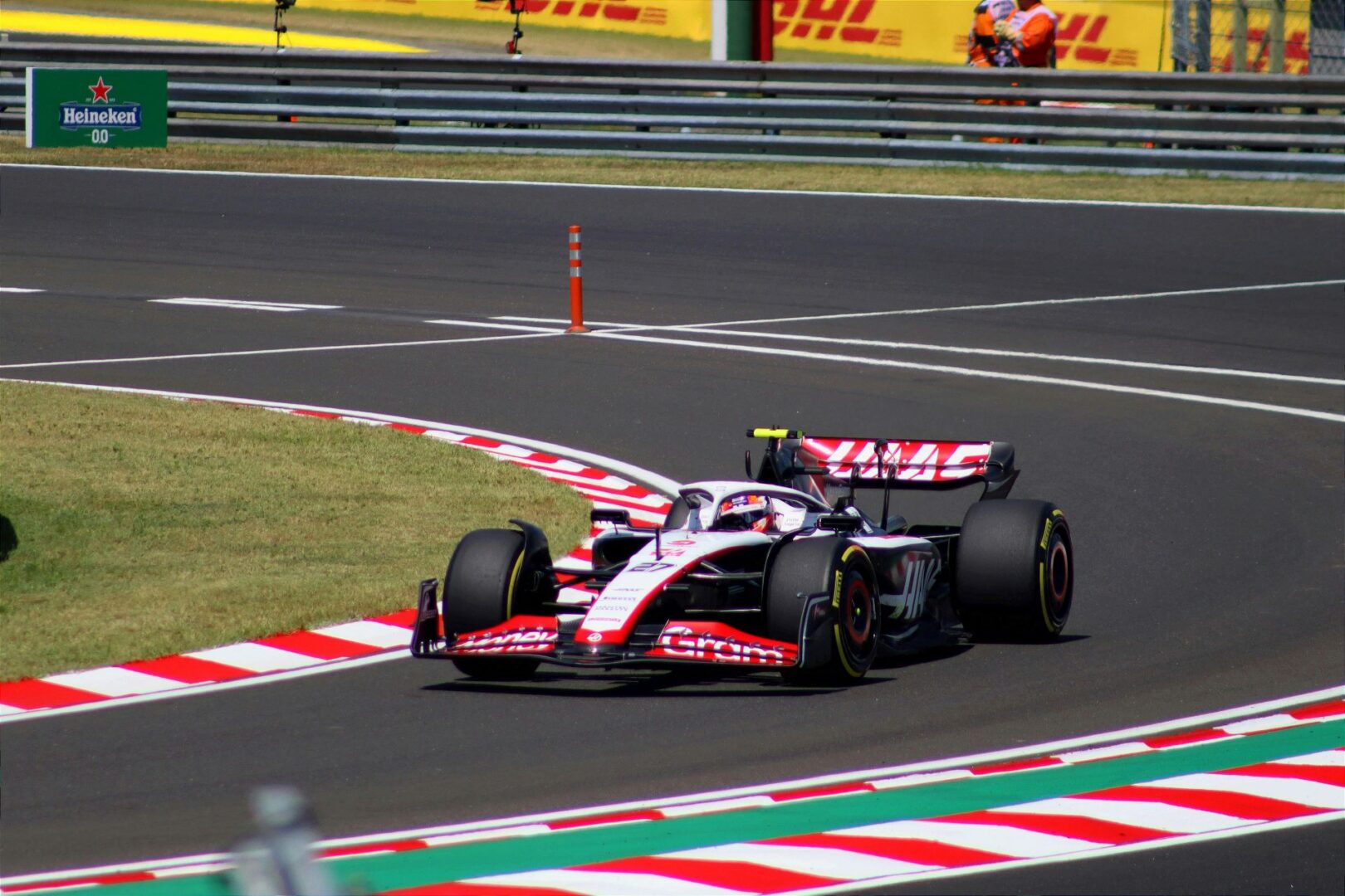 racing-ahead-motorsport-sponsorship-as-the-ultimate-branding-tool-for-ev-credibility-1-1620x1080.jpg